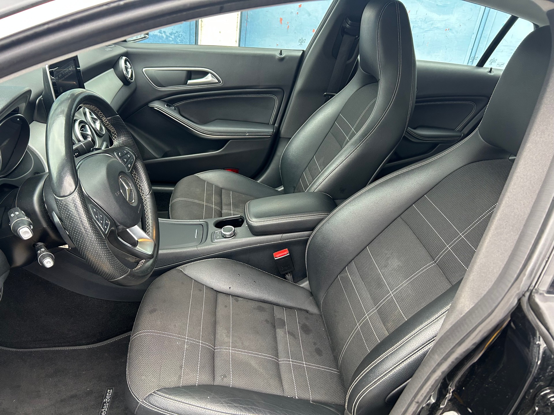 MERCEDES-BENZ CLA Shooting Brake 180 Urban 7G-DCT-image-5