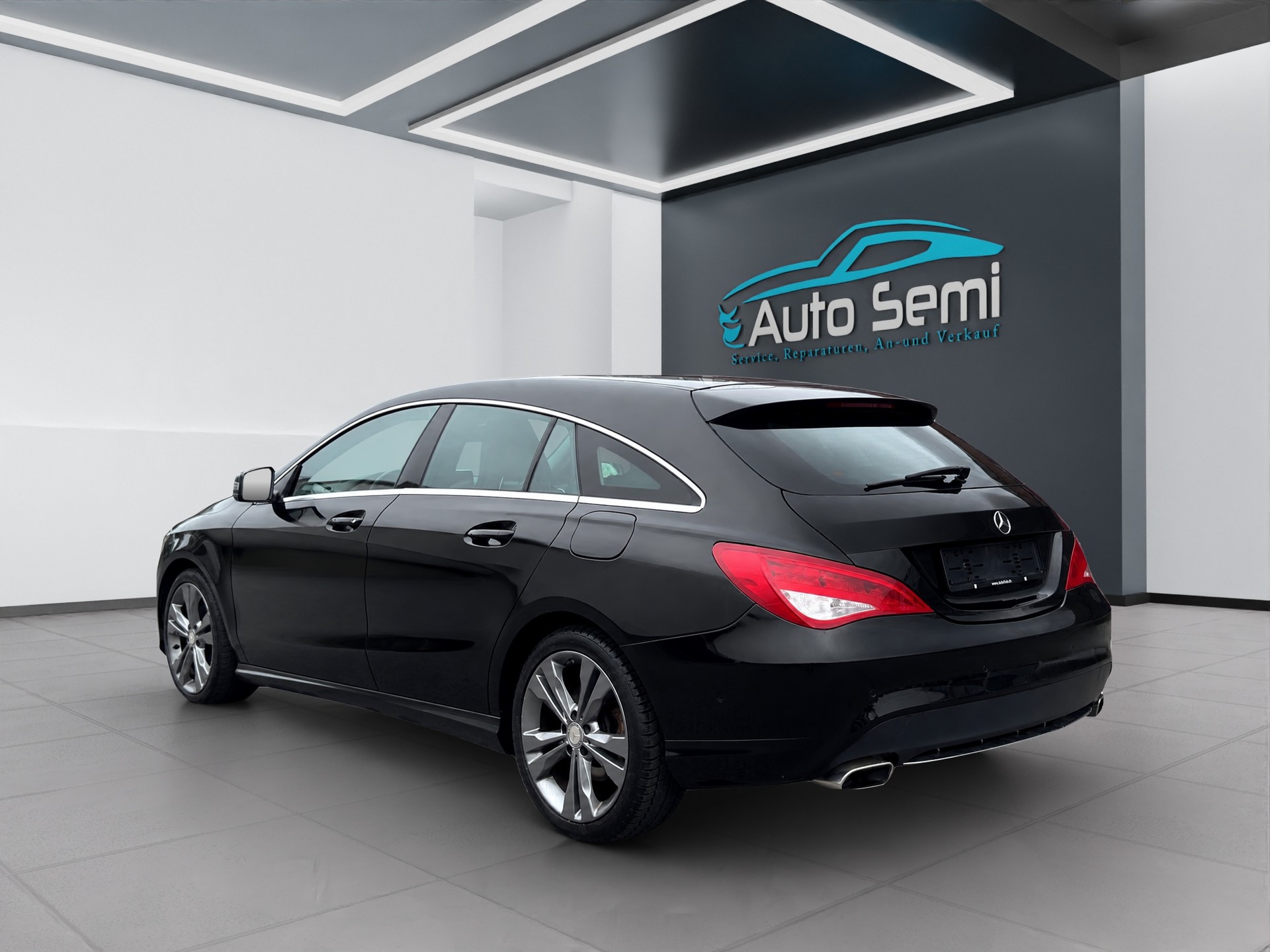 MERCEDES-BENZ CLA Shooting Brake 180 Urban 7G-DCT-image-2
