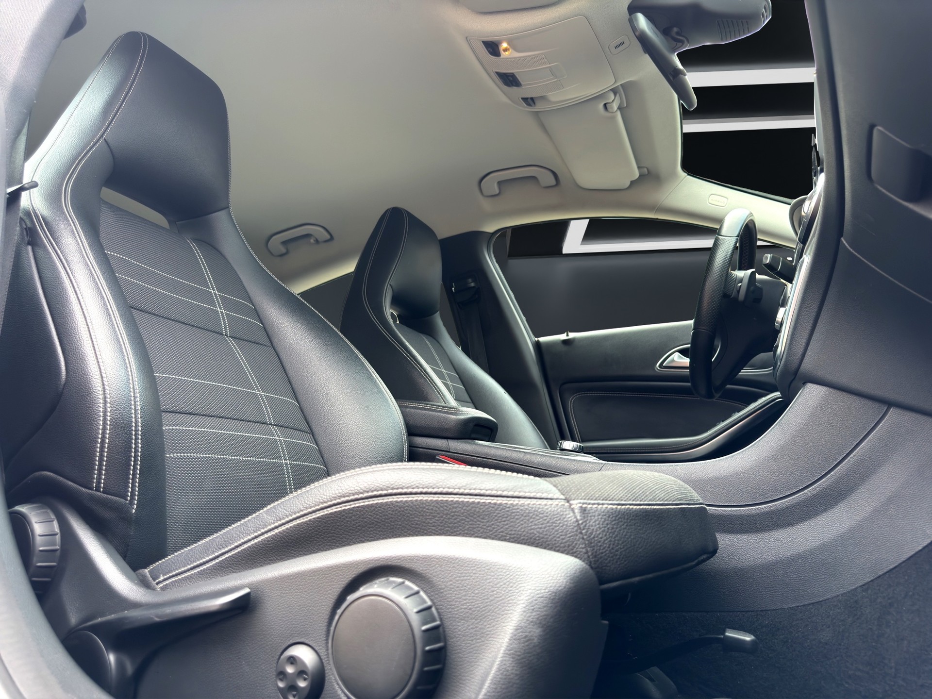 MERCEDES-BENZ CLA Shooting Brake 180 Urban 7G-DCT-image-24
