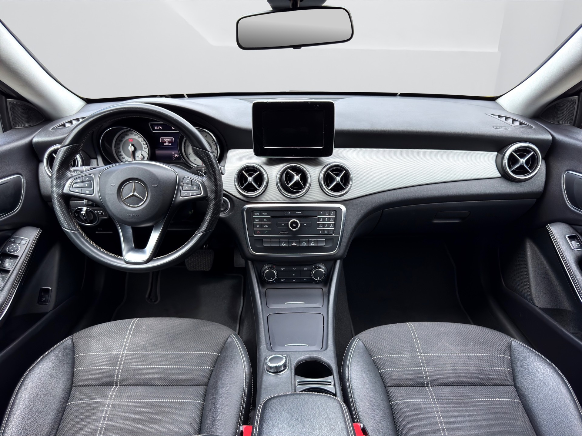 MERCEDES-BENZ CLA Shooting Brake 180 Urban 7G-DCT-image-12