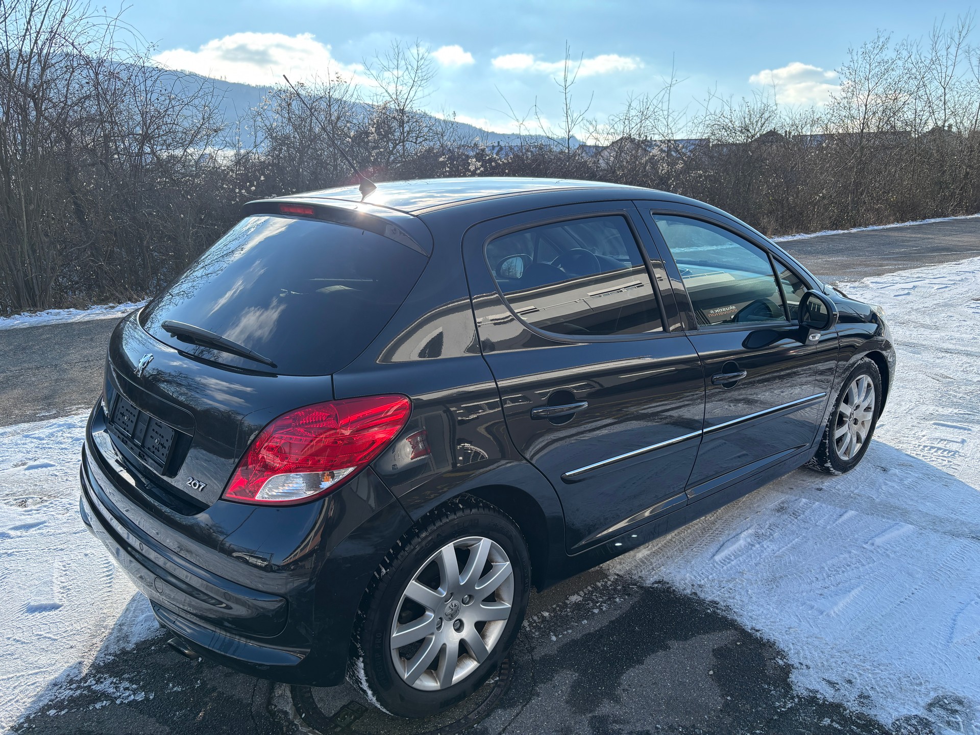 PEUGEOT 207 1.6 16V Turbo Allure-image-3