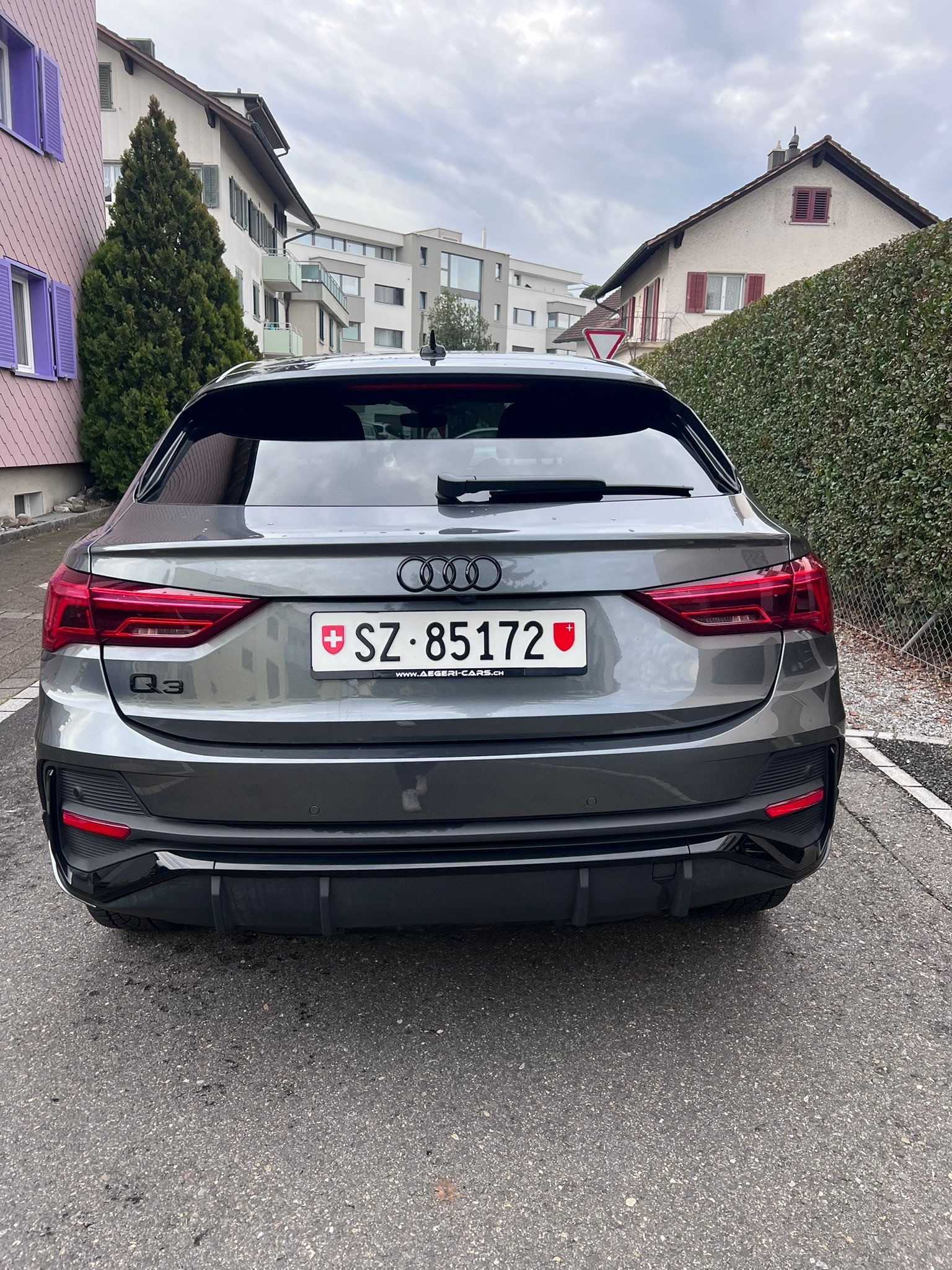 AUDI Q3 Sportback 45 TFSI e S line S-tronic-showroom-element-2