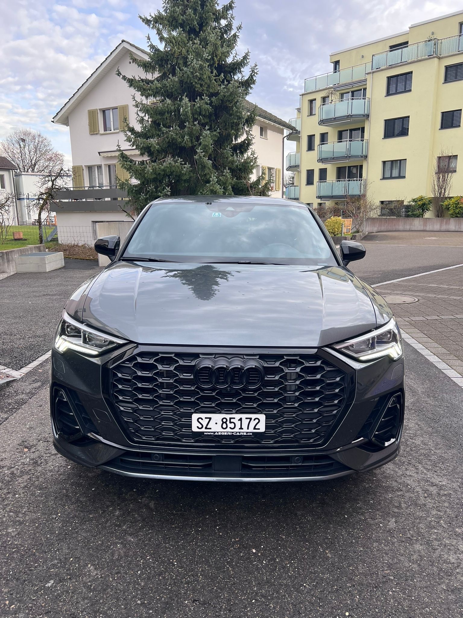 AUDI Q3 Sportback 45 TFSI e S line S-tronic-showroom-element-1