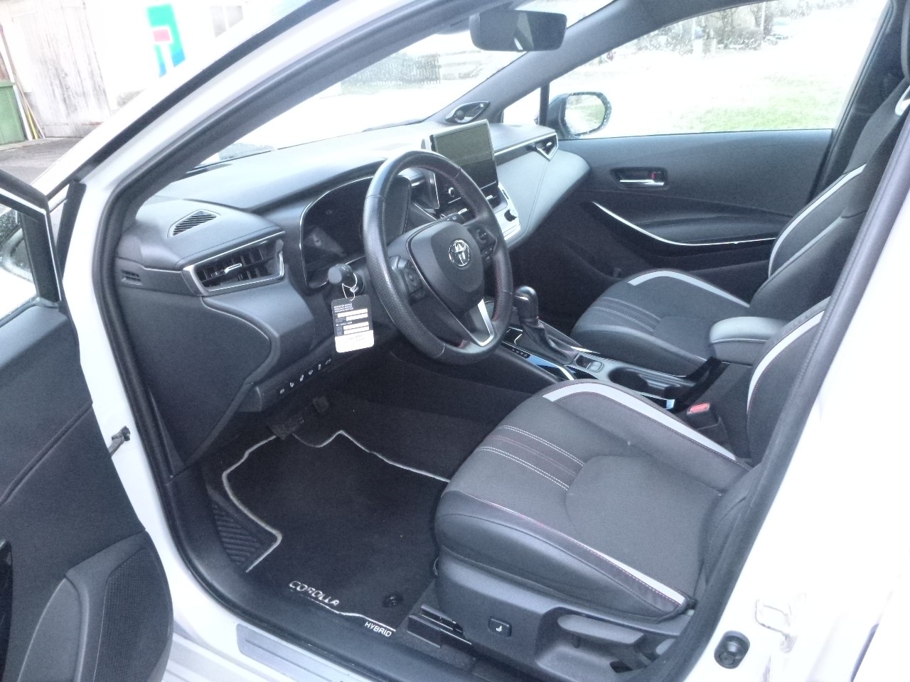TOYOTA Corolla Touring Sports 2.0 HSD GR-S e-CVT-image-12