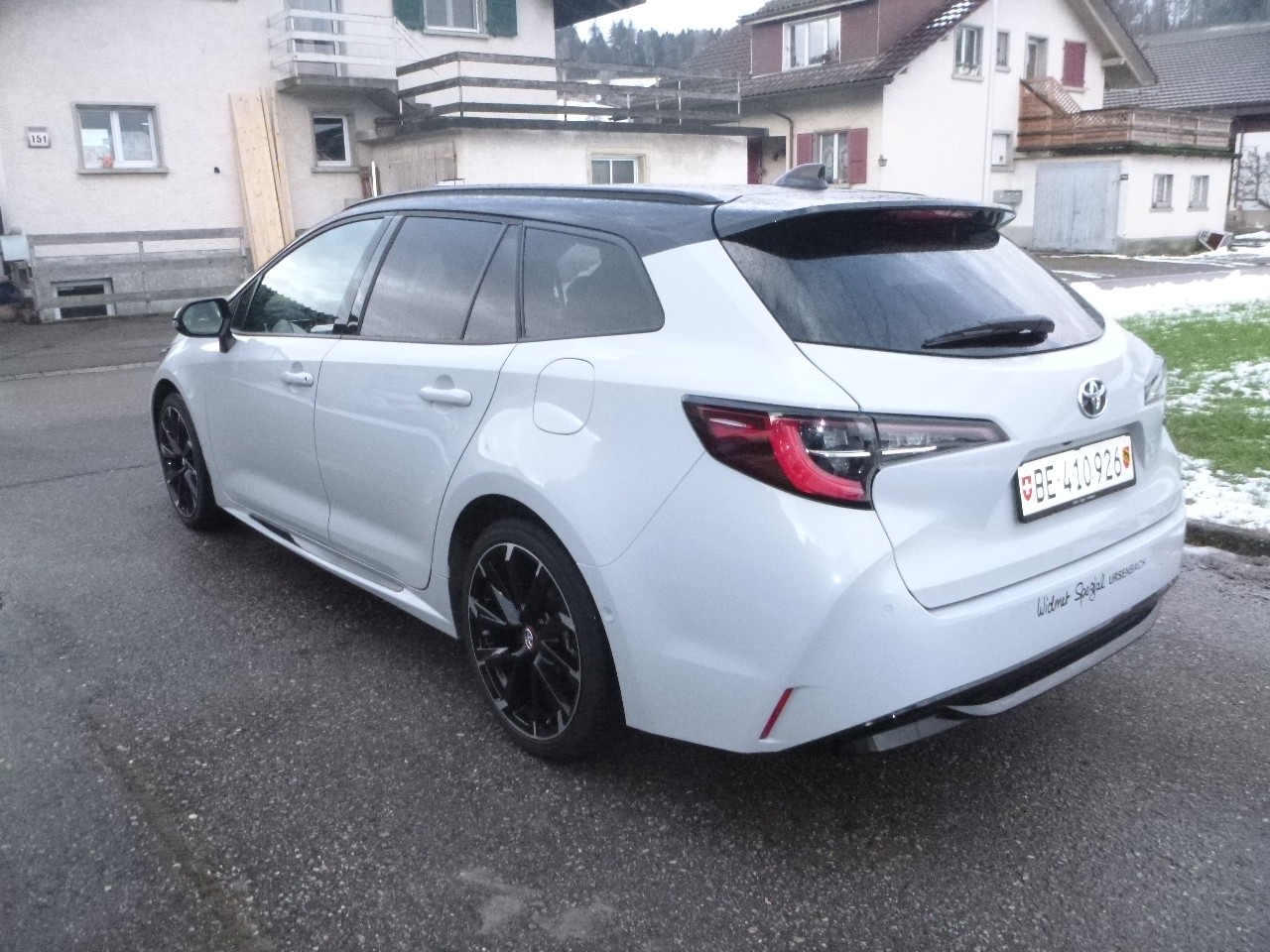 TOYOTA Corolla Touring Sports 2.0 HSD GR-S e-CVT-showroom-element-3