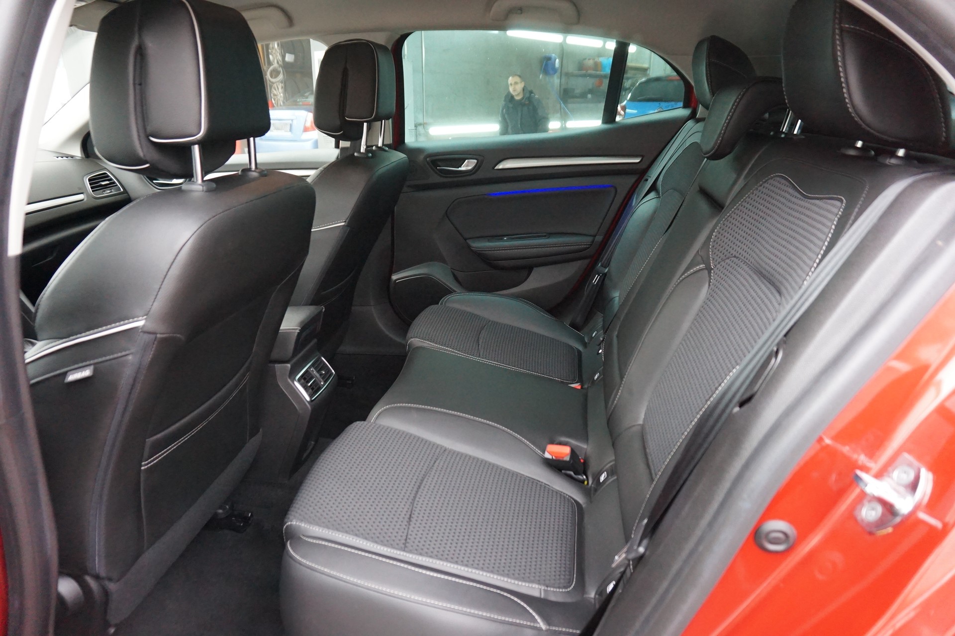 RENAULT Mégane 1.2 16V Turbo Bose EDC-image-4