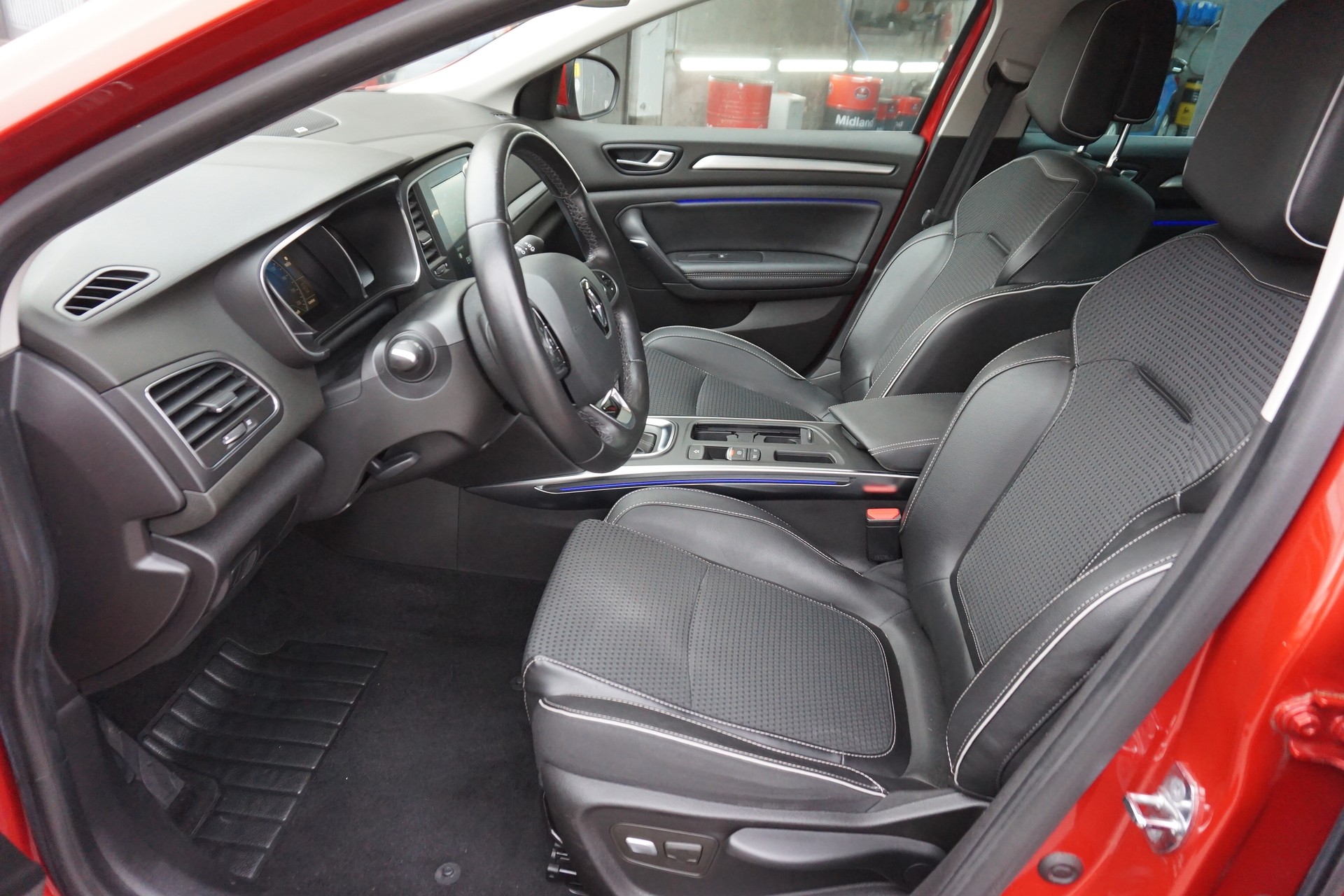 RENAULT Mégane 1.2 16V Turbo Bose EDC-image-7