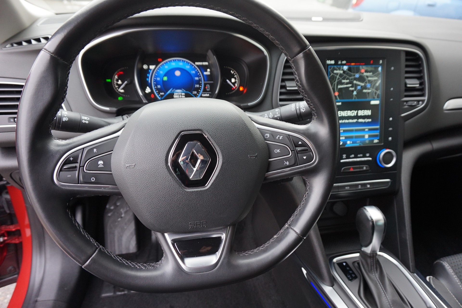 RENAULT Mégane 1.2 16V Turbo Bose EDC-image-9