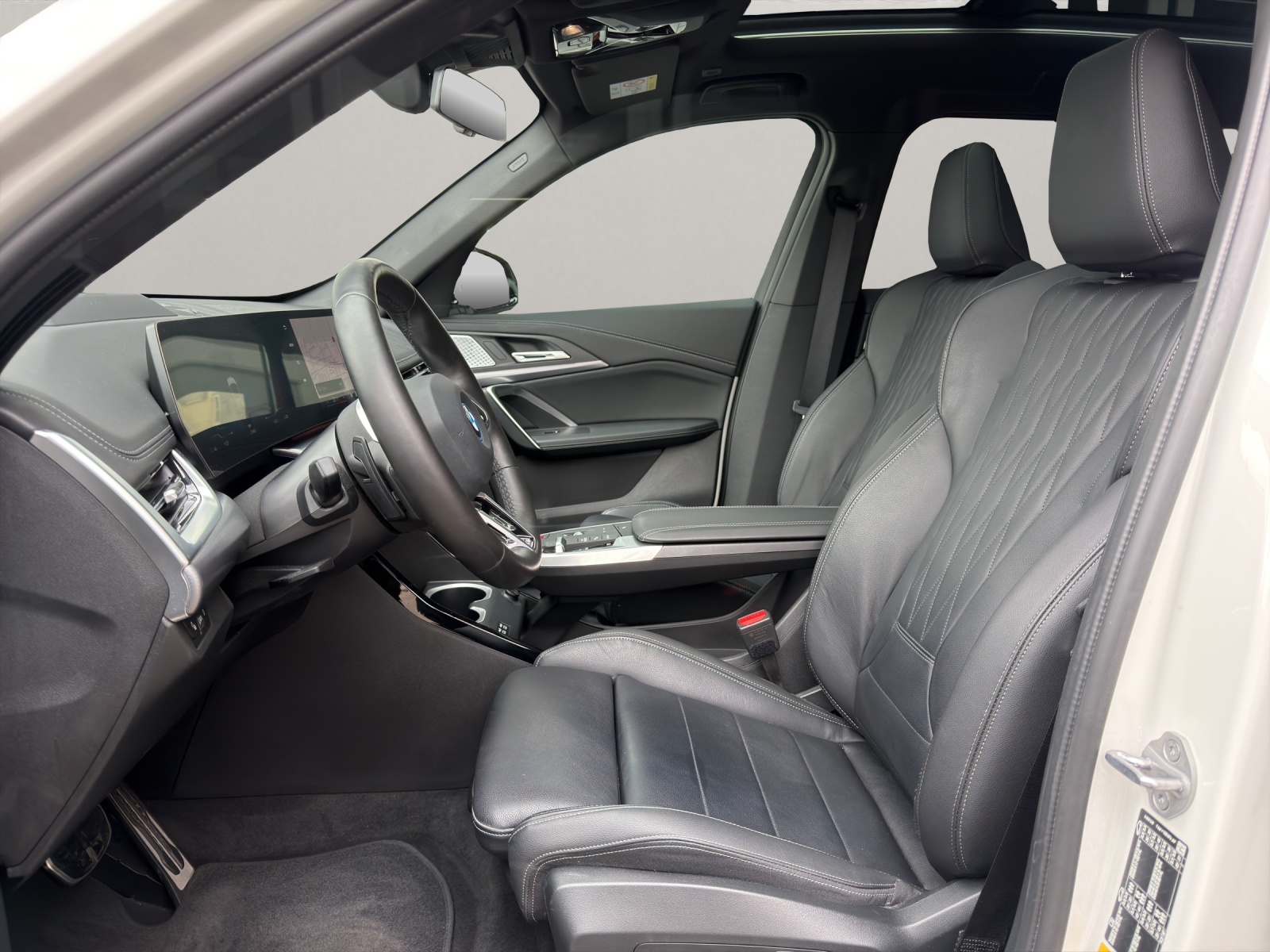 BMW iX1 30 xDrive M Sport-image-6