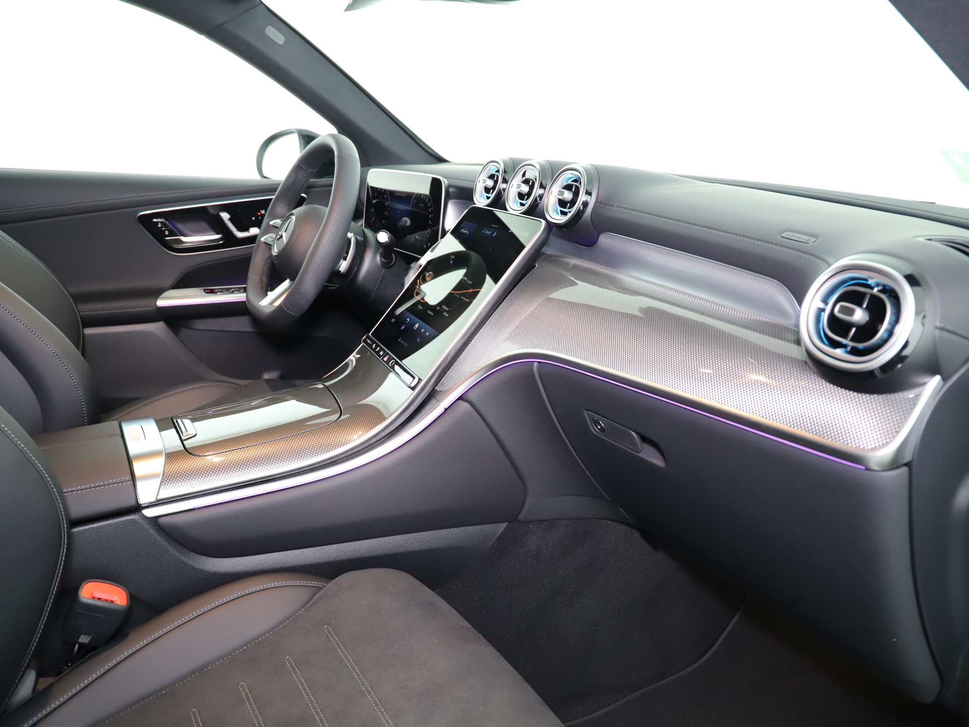MERCEDES-BENZ GLC 300 e 4M 9G-Tronic-image-11