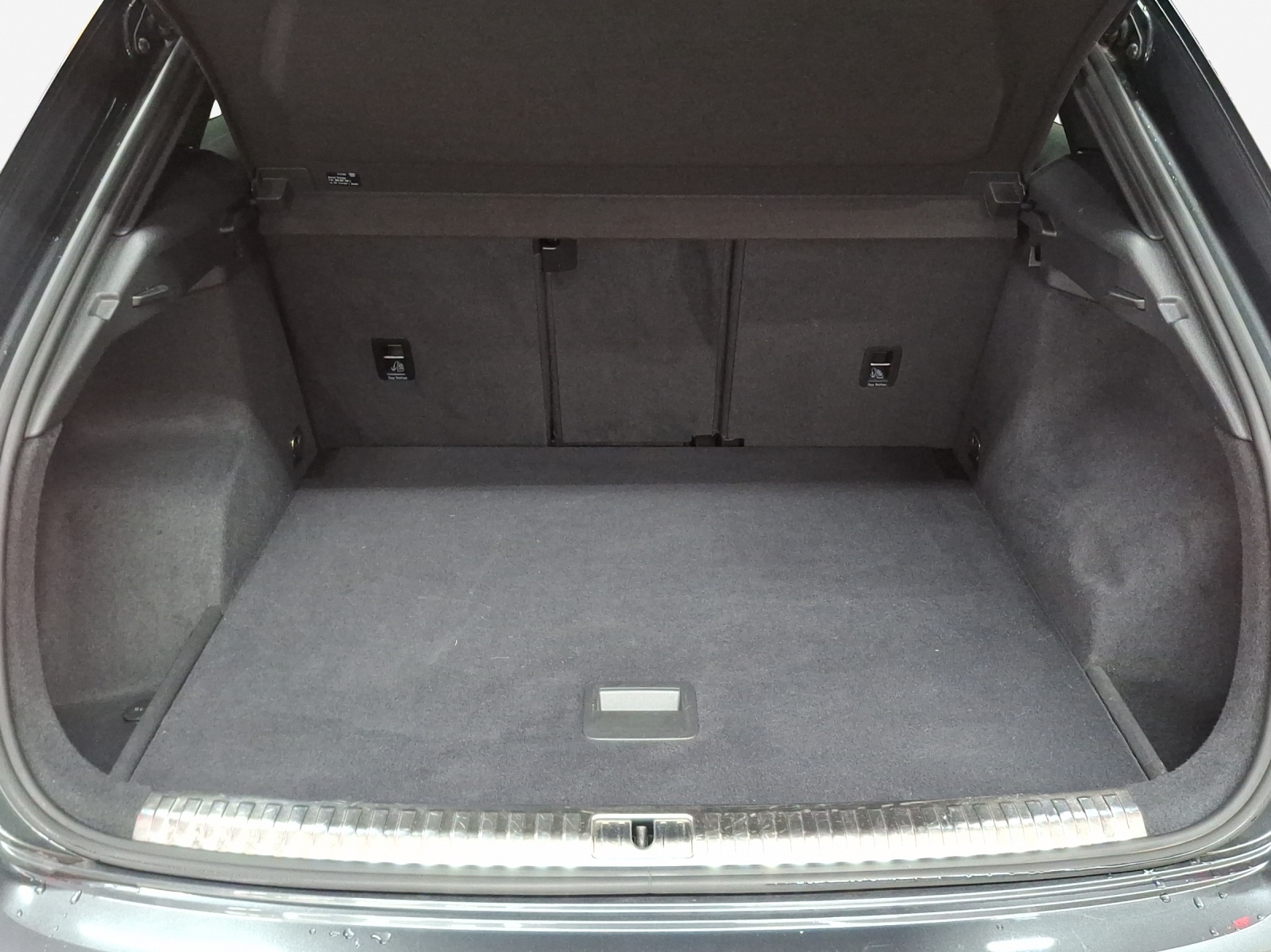 AUDI Q3 35 TFSI S line Attraction S-tronic-image-12