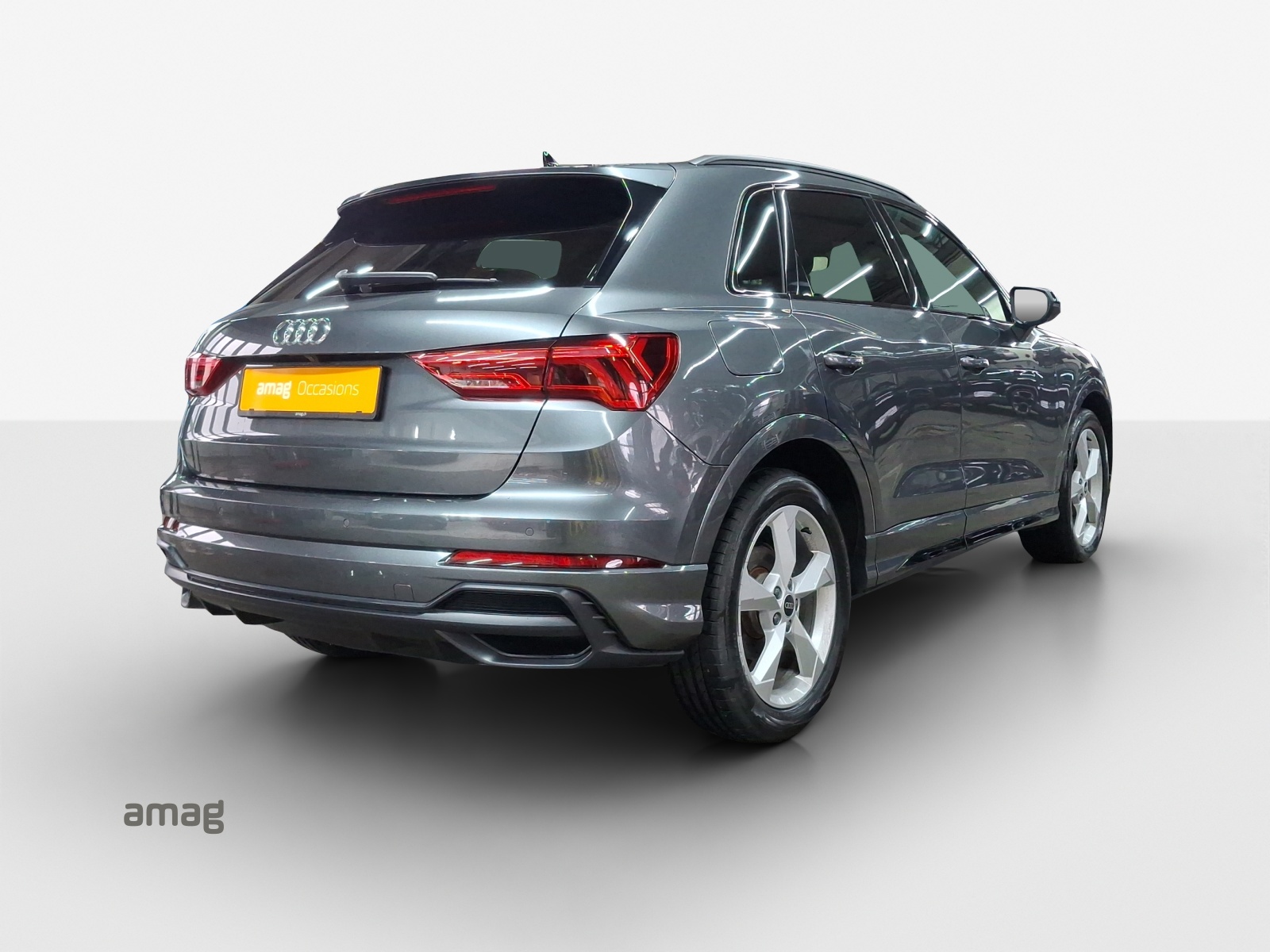 AUDI Q3 35 TFSI S line Attraction S-tronic-image-4