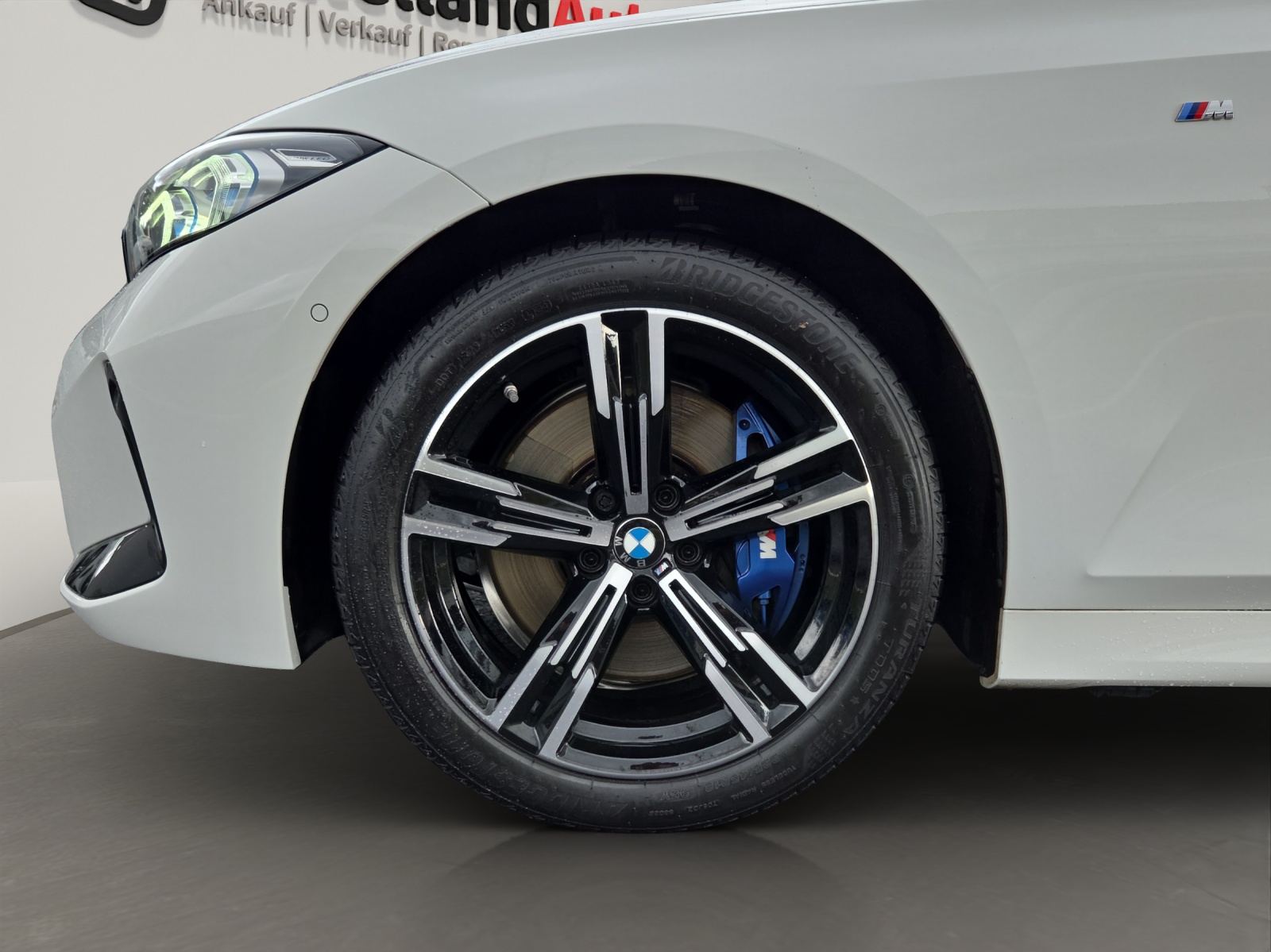 BMW 320d xDrive 48V Touring Steptronic M Sport-image-5