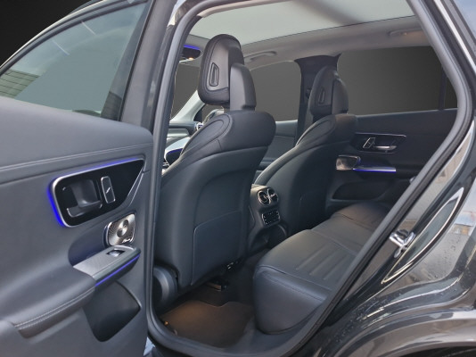 MERCEDES-BENZ GLC 300 4Matic 9G-Tronic-image-11