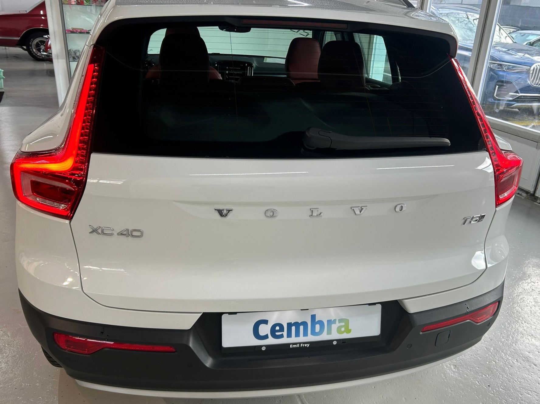 VOLVO XC40 T5 TwE Momentum DCT-image-9