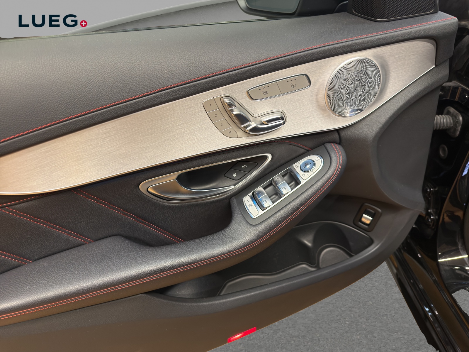 MERCEDES-BENZ C 43 T 4M - AMG / DISTRONIC / 360 Grad Kamera / Soundsystem-image-12