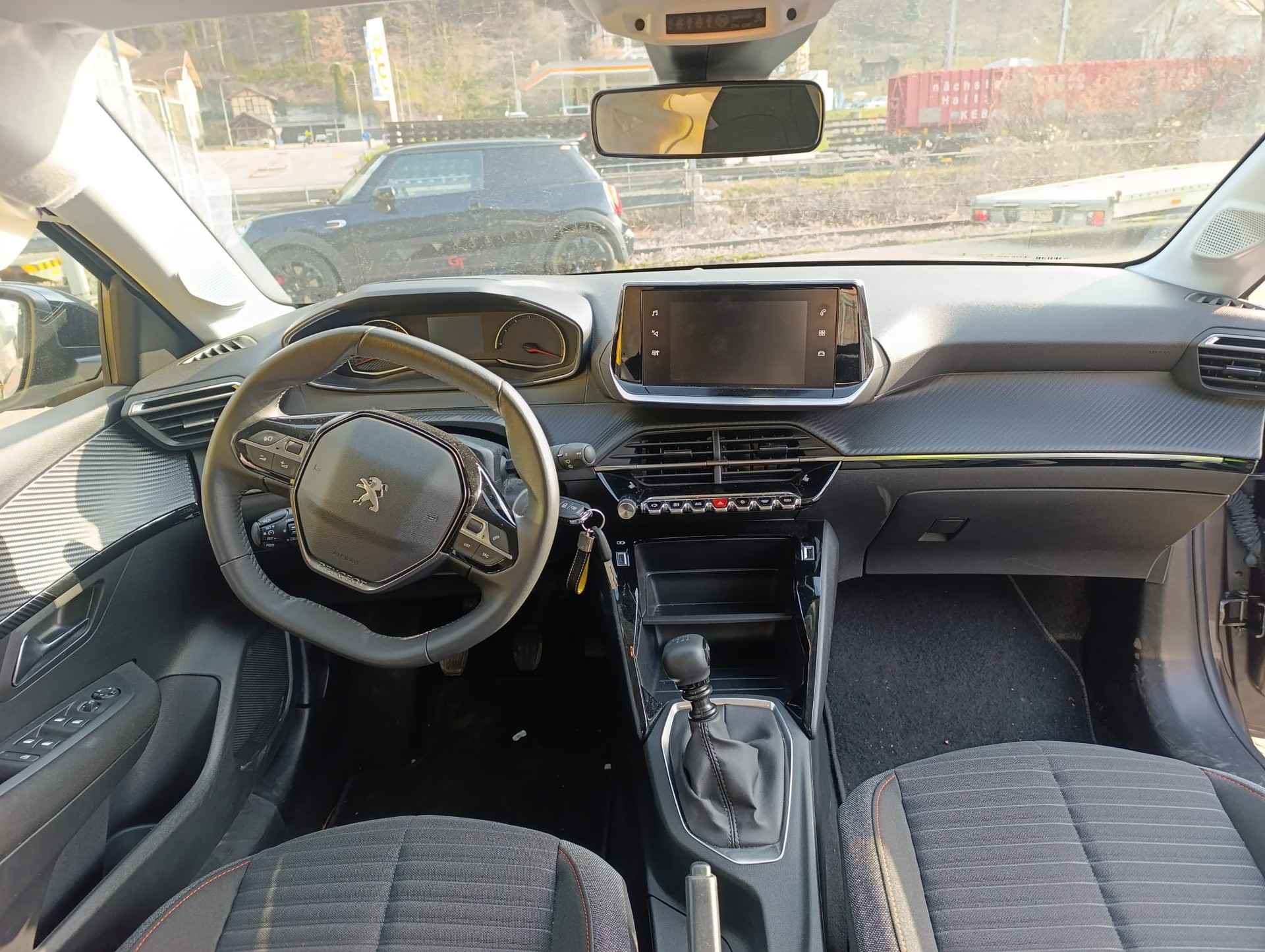 PEUGEOT 208 1.2 PureTech Active Pack-image-5