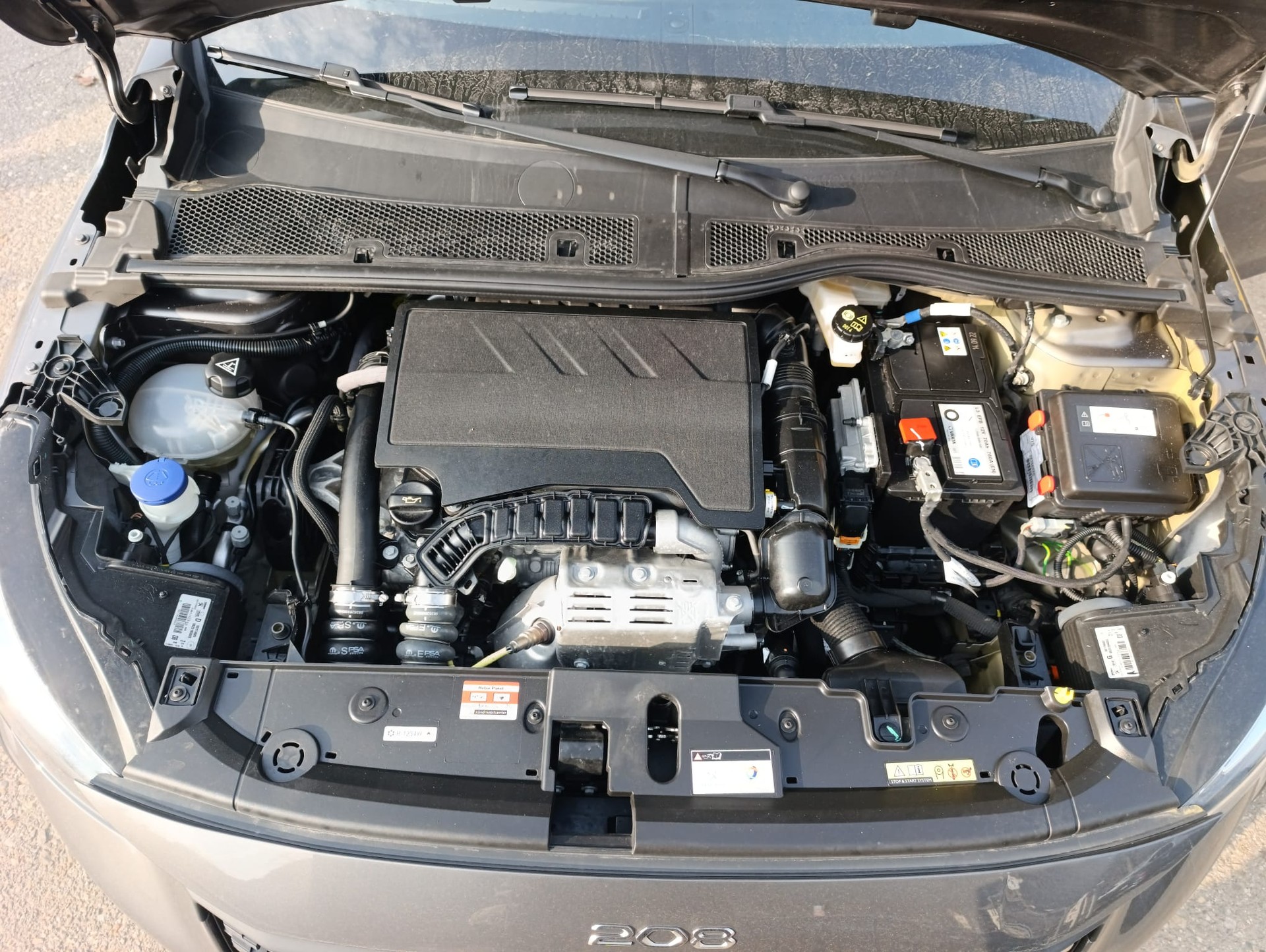 PEUGEOT 208 1.2 PureTech Active Pack-image-6