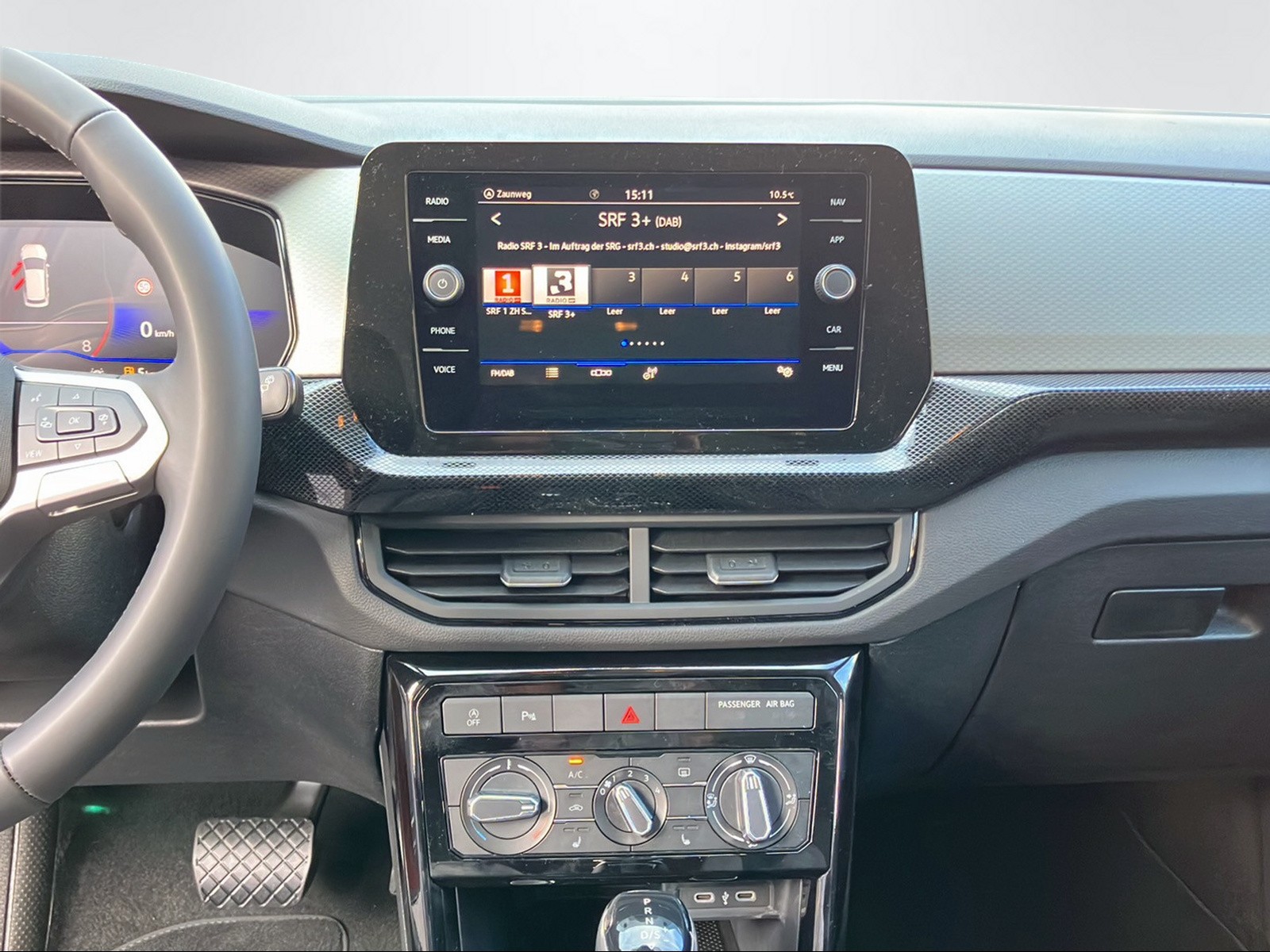 VW T-Cross 1.5 TSI Life DSG-image-12