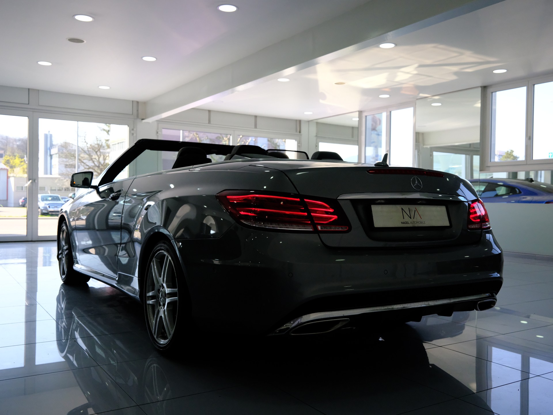 MERCEDES-BENZ E 250 AMG LINE 7G-Tronic-image-5