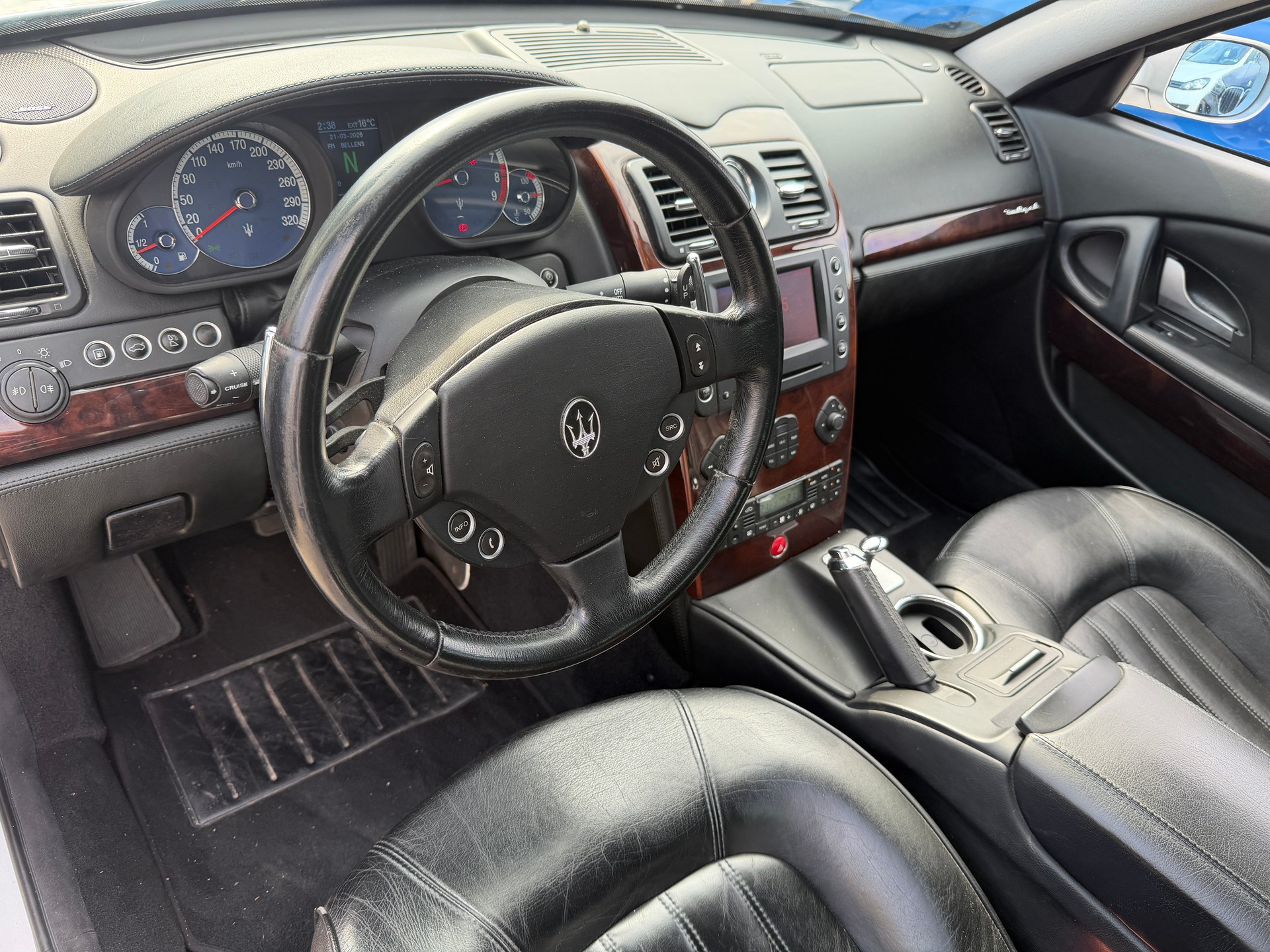 MASERATI Quattroporte 4.2 V8 DuoSelect-image-9