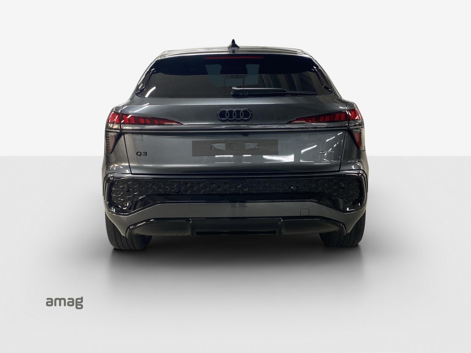 AUDI Q3 Sportback TFSI quattro 195 kW S tronic-image-3