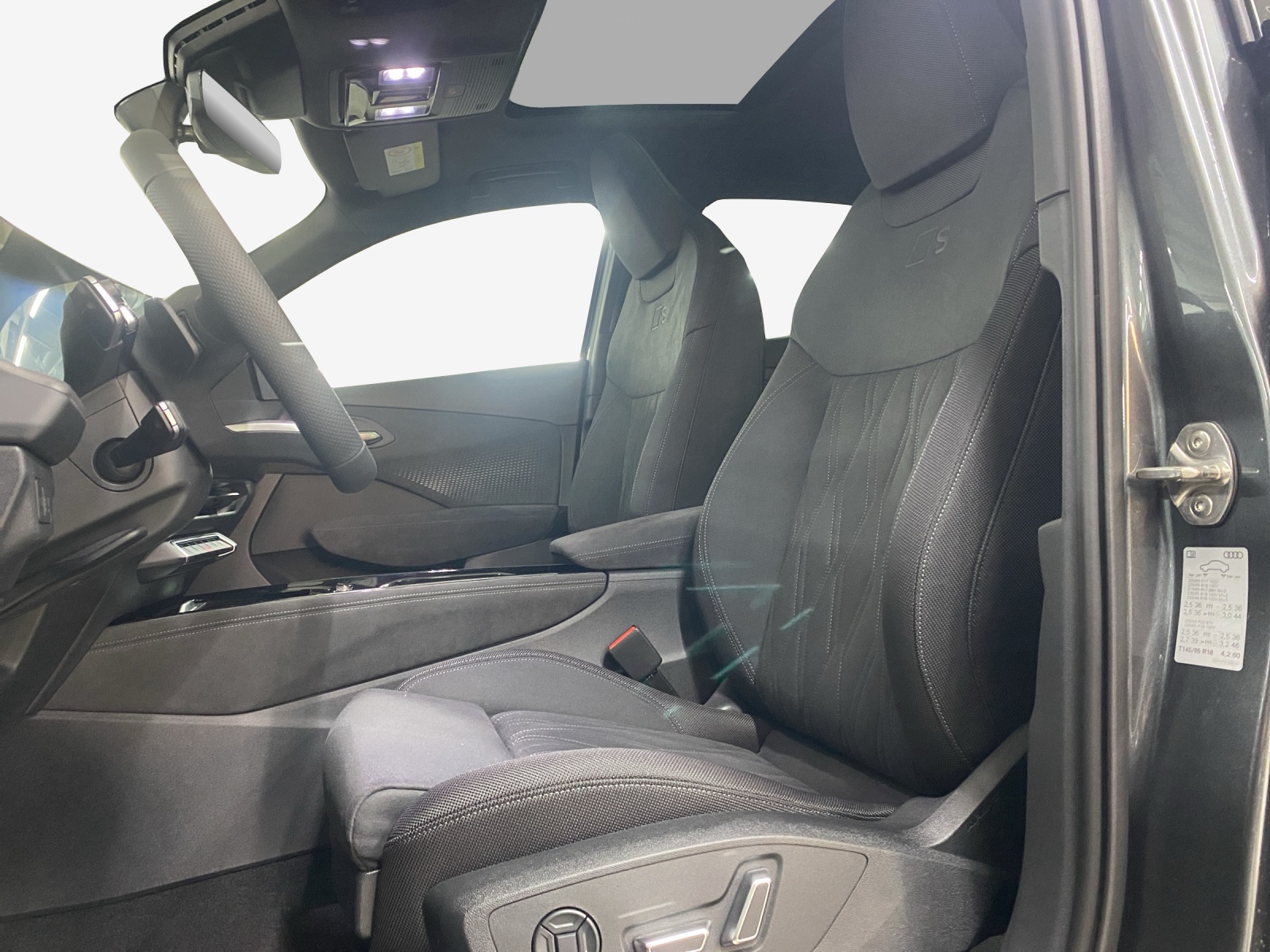 AUDI Q3 Sportback TFSI quattro 195 kW S tronic-image-7