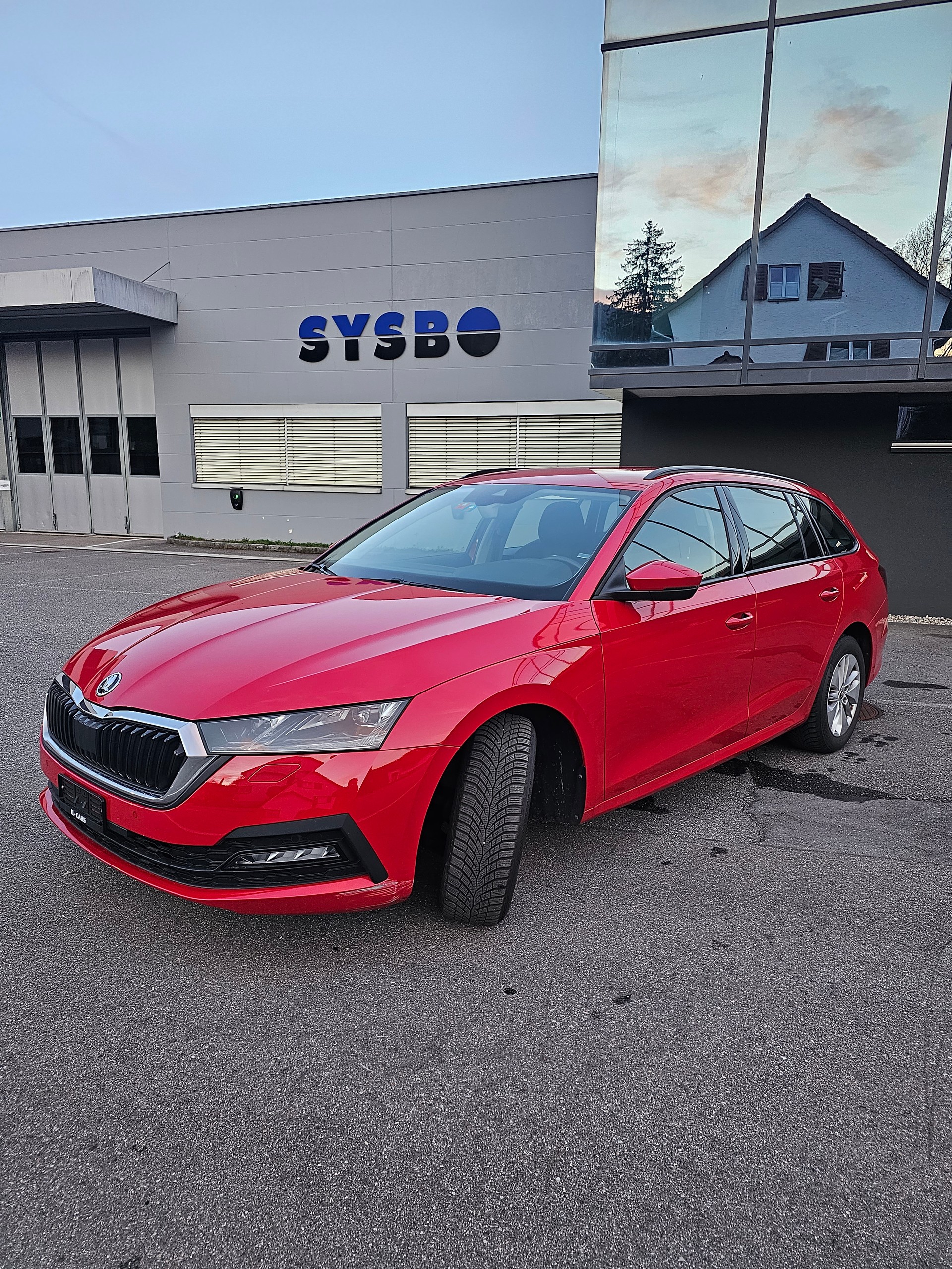 SKODA Octavia Combi 2.0 TDI DSG Style-image-2