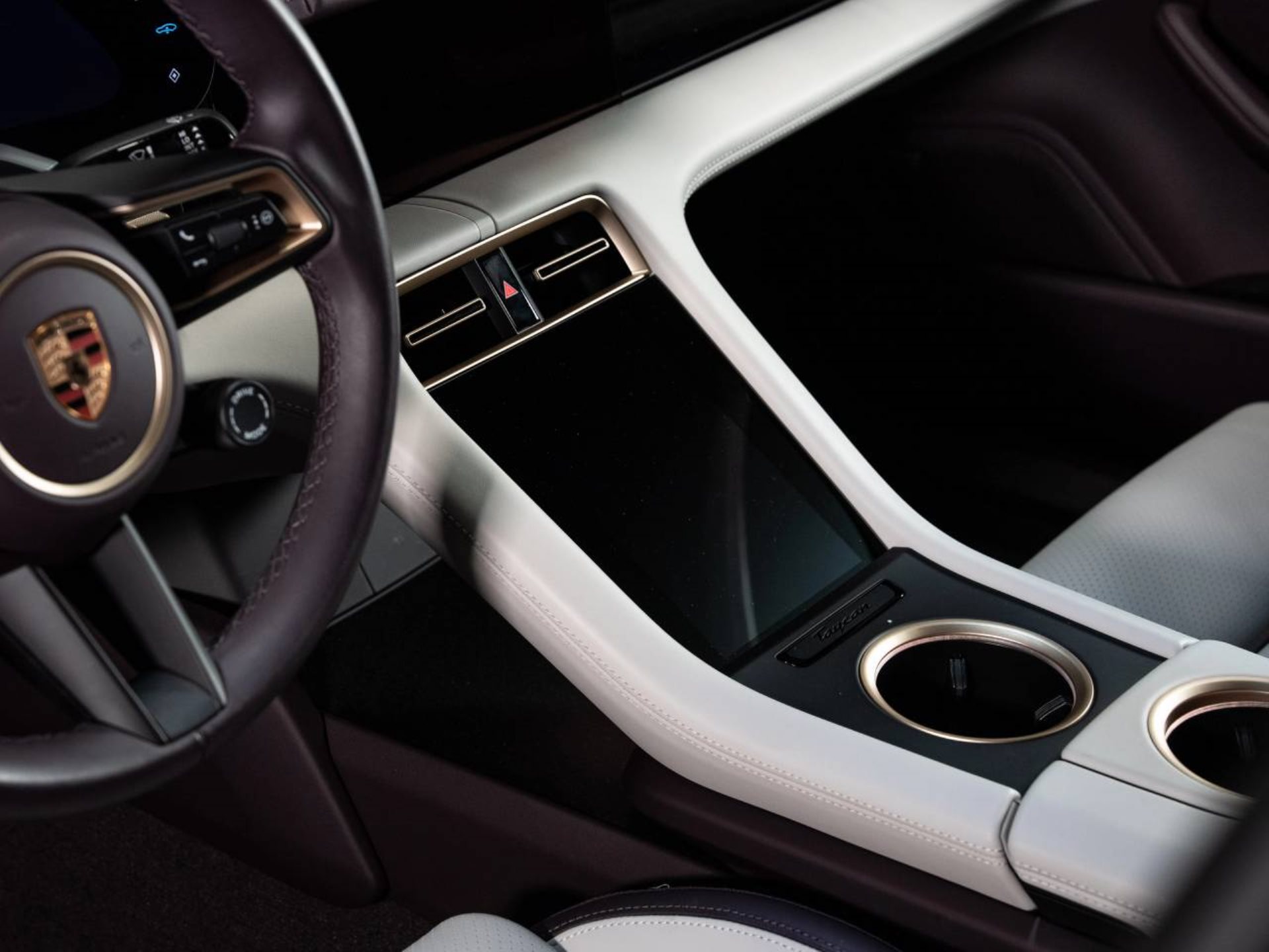 PORSCHE Taycan 4S-image-10