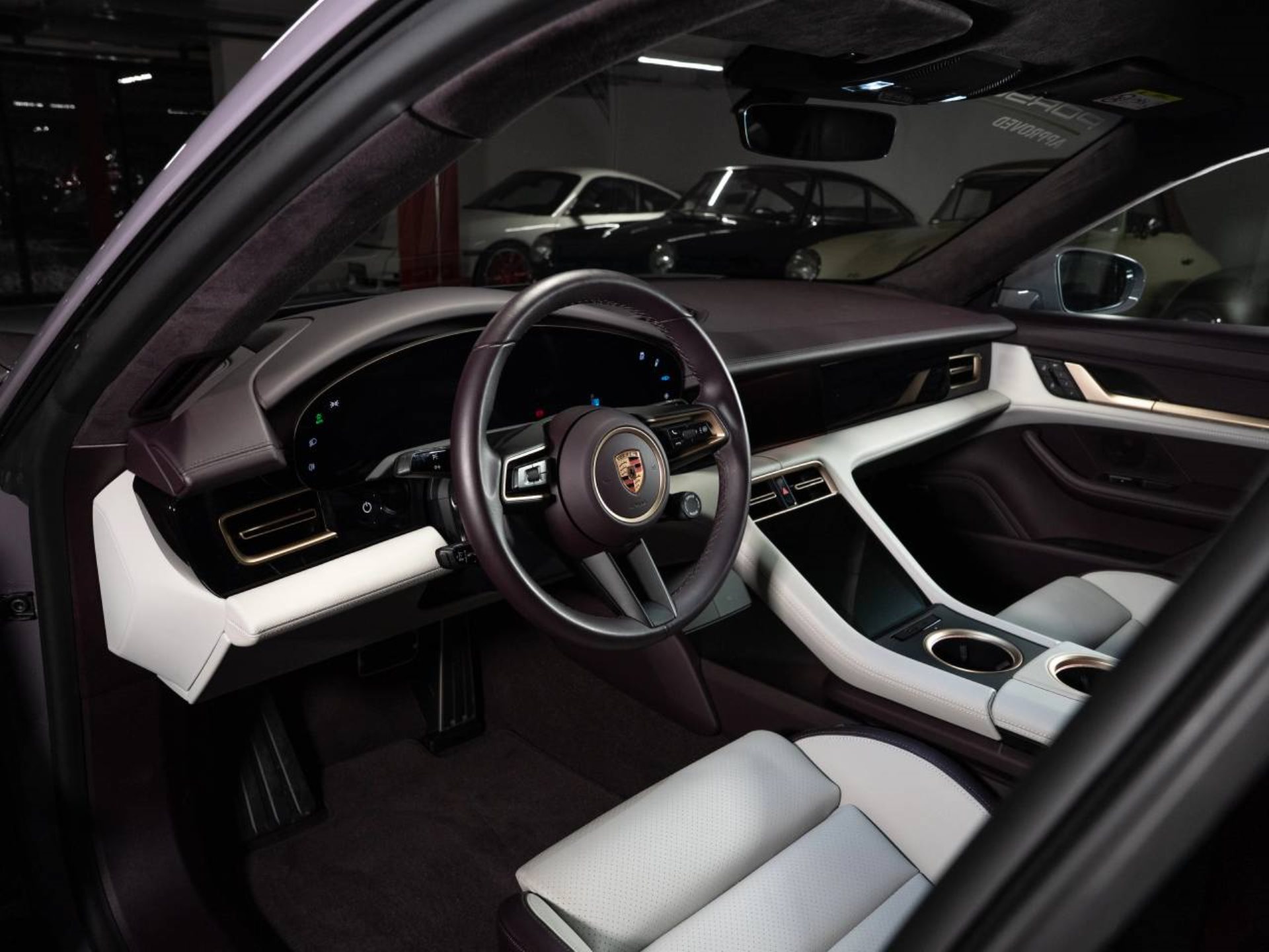 PORSCHE Taycan 4S-image-3