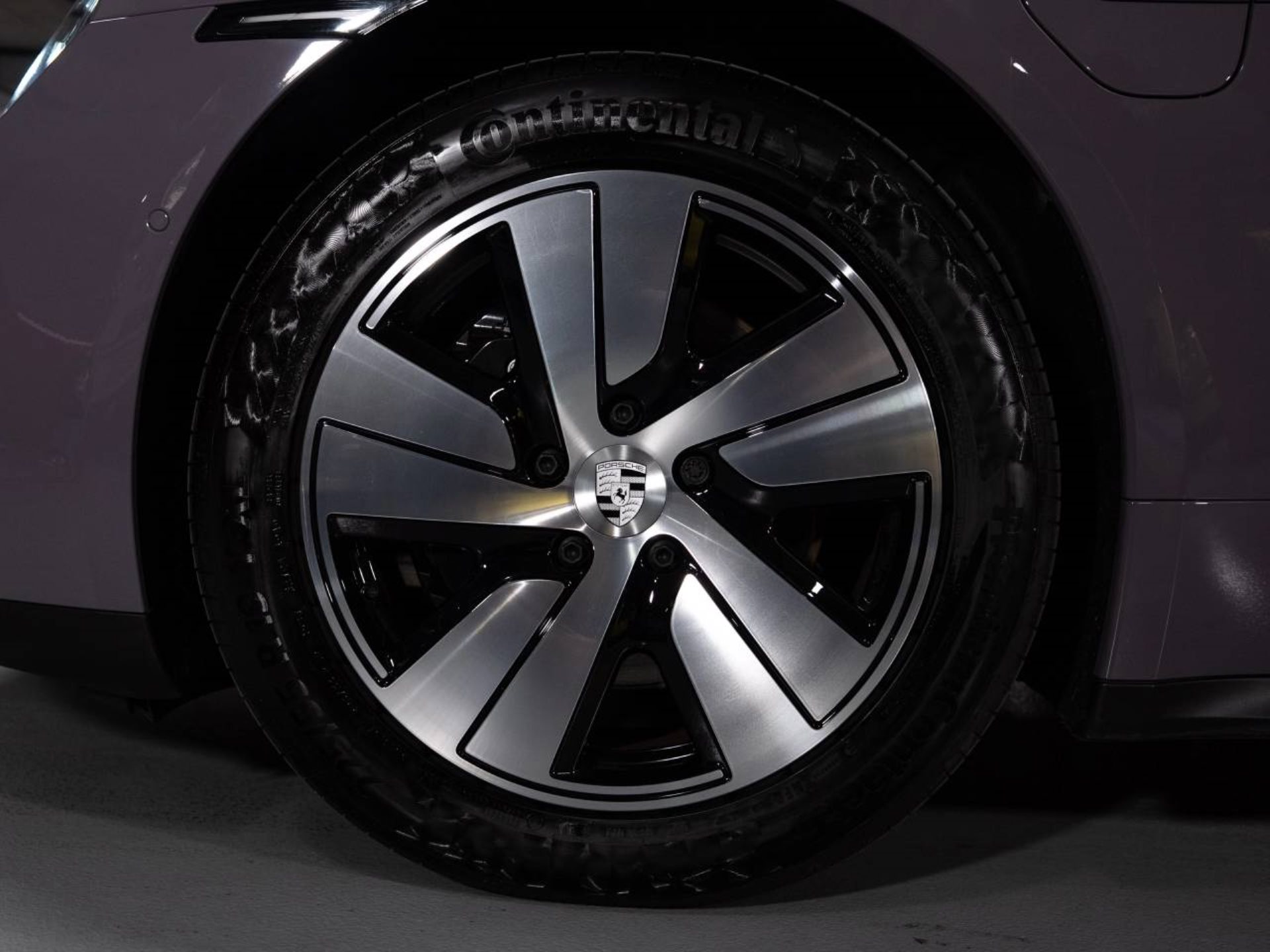PORSCHE Taycan 4S-image-19