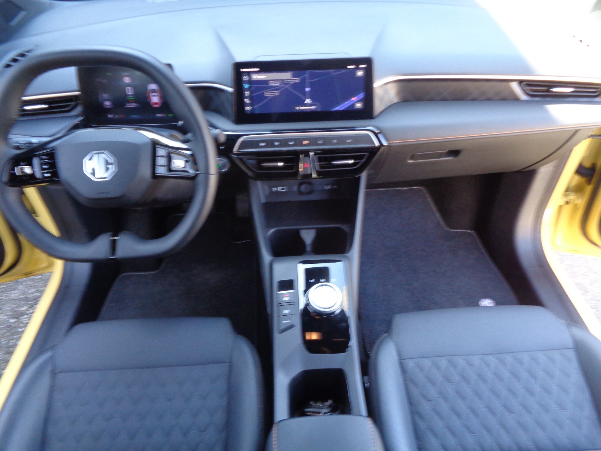 MG 3 1.5 Hybrid Luxury Aut.-image-8