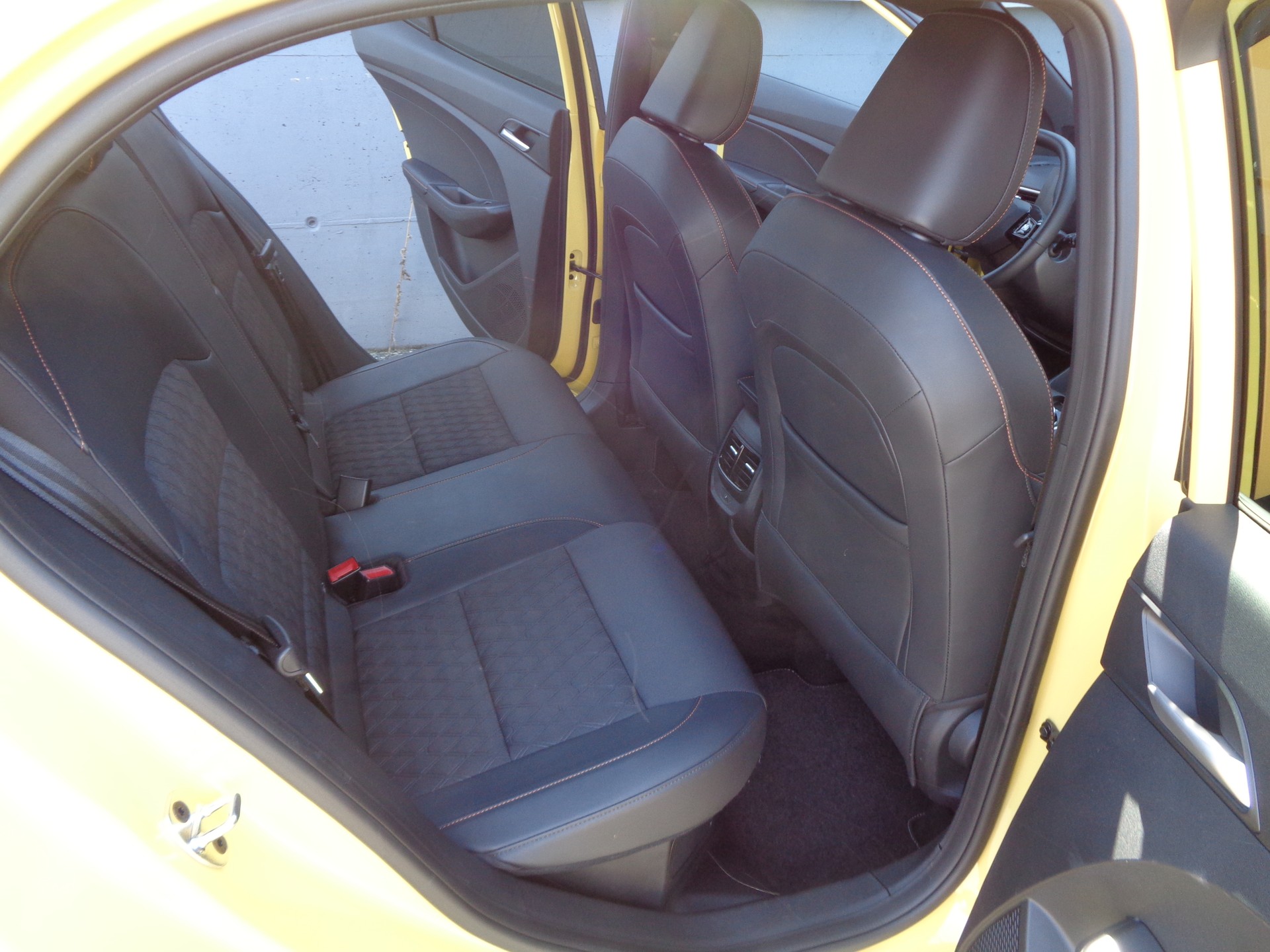 MG 3 1.5 Hybrid Luxury Aut.-image-12