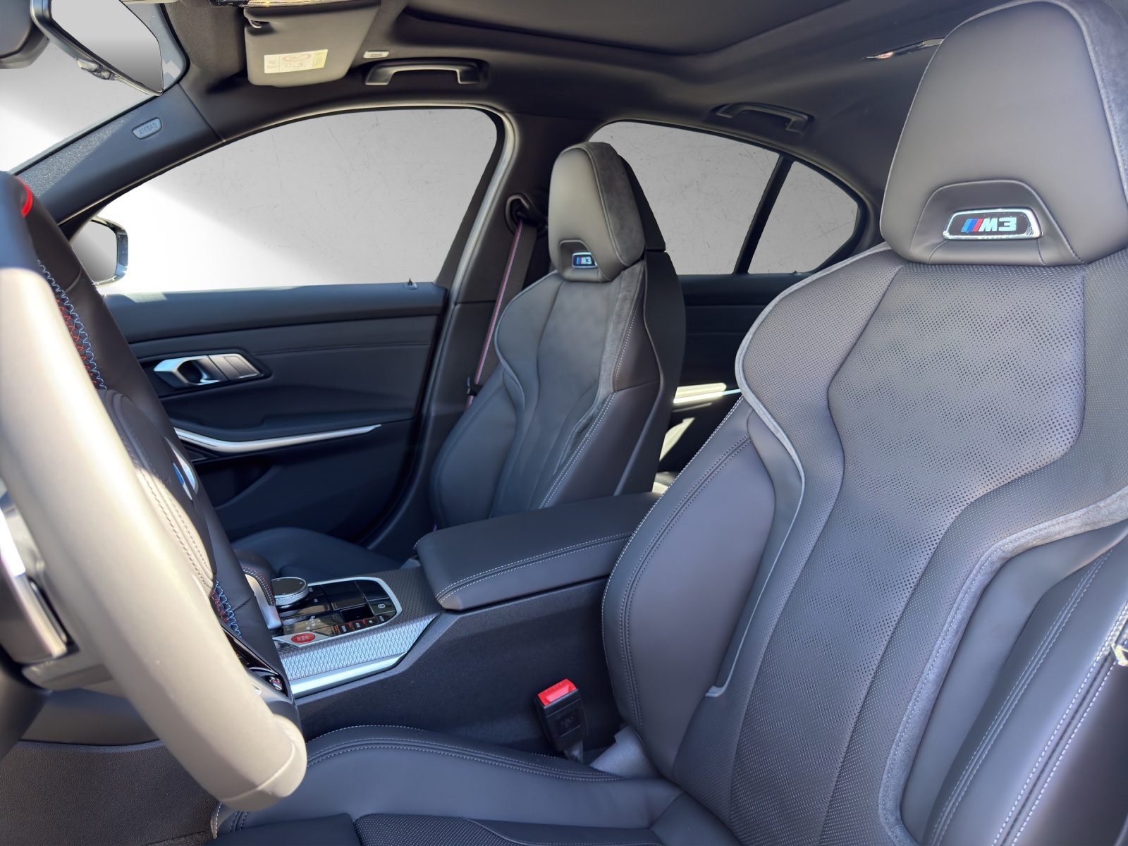 BMW M3 Competition M xDrive-image-15