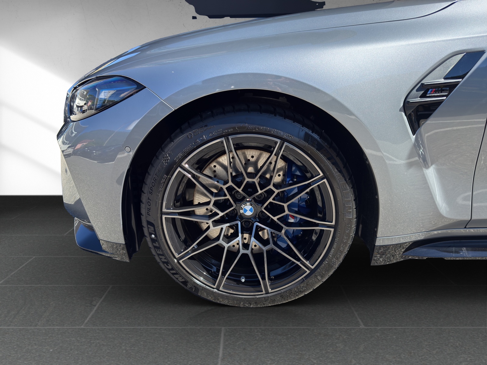BMW M3 Competition M xDrive-image-8
