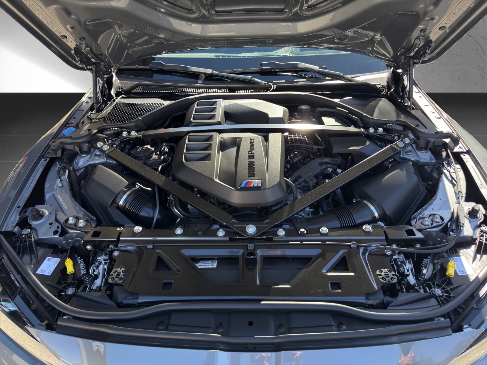 BMW M3 Competition M xDrive-image-18