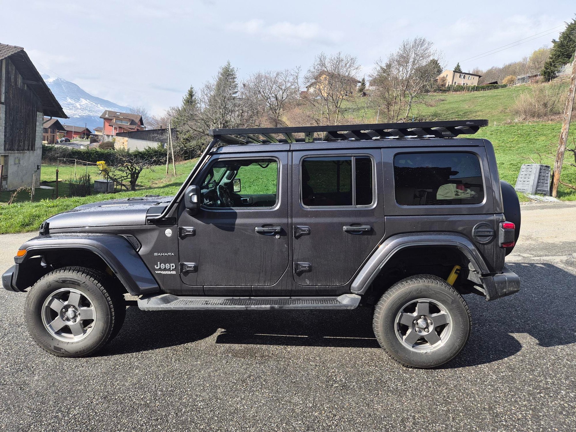 JEEP Wrangler 2.2MJ Unlimited Sahara Automatic-image-1