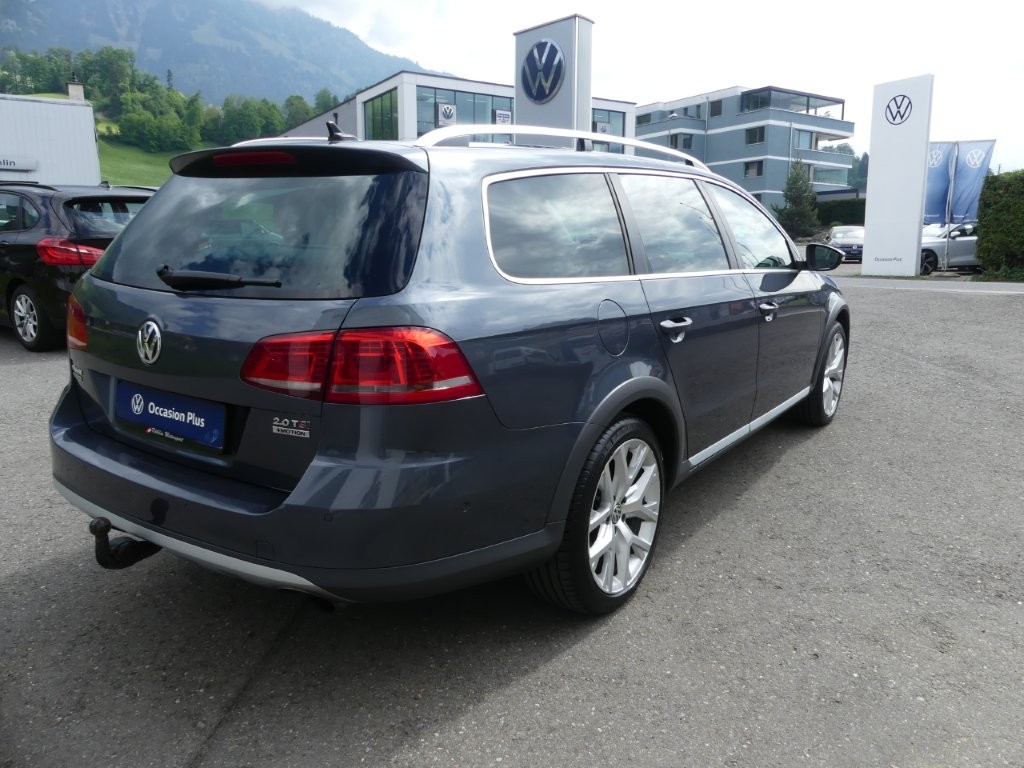 VW Passat Alltrack 2.0 TSI 4Motion DSG-image-3