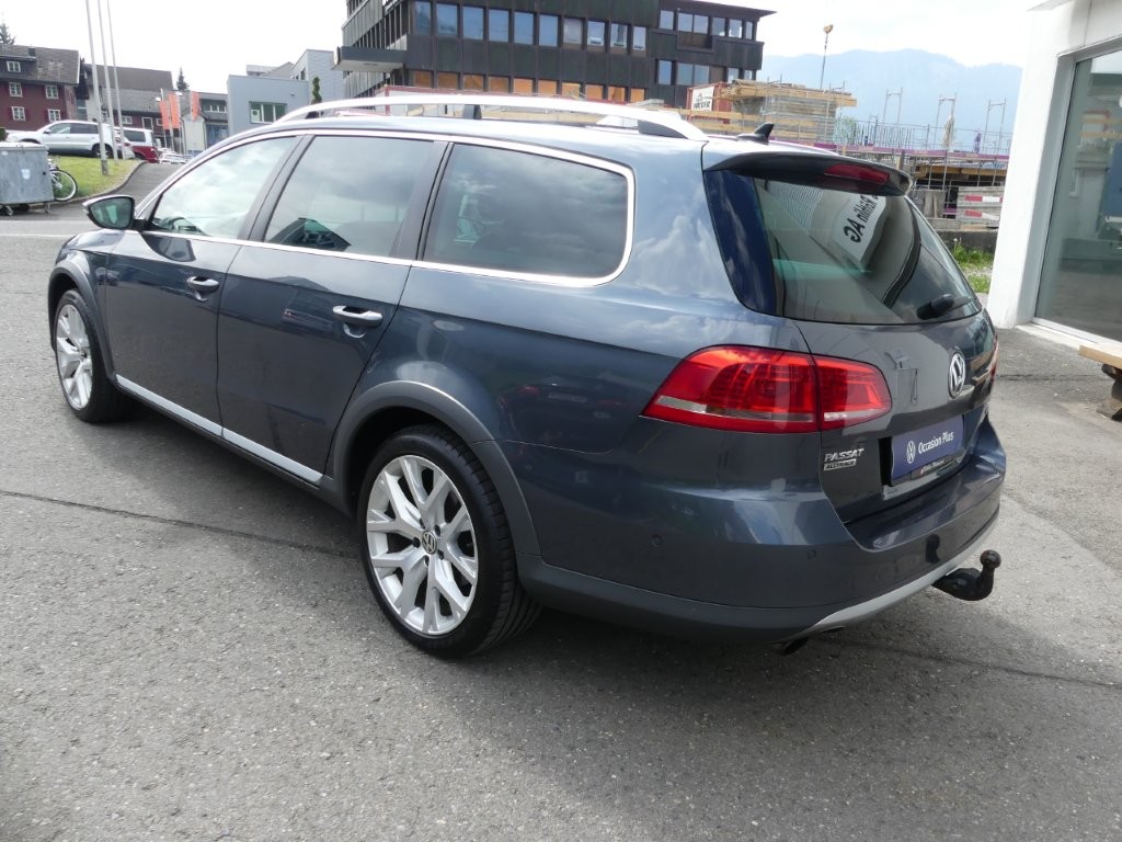 VW Passat Alltrack 2.0 TSI 4Motion DSG-image-1