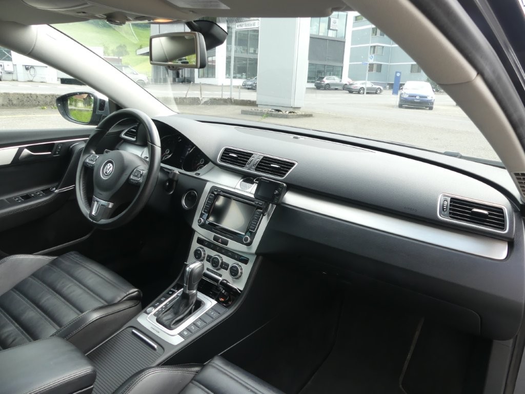 VW Passat Alltrack 2.0 TSI 4Motion DSG-image-8