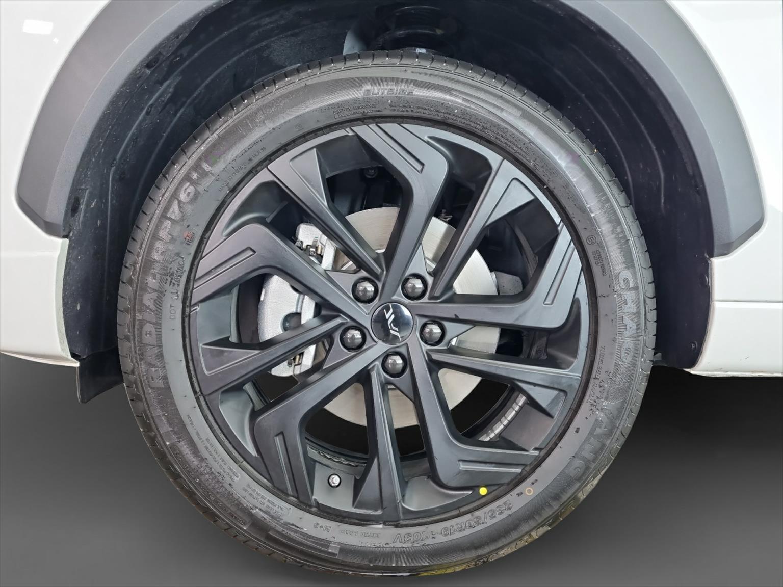 JAC JS6 1.5 PHEV-image-12