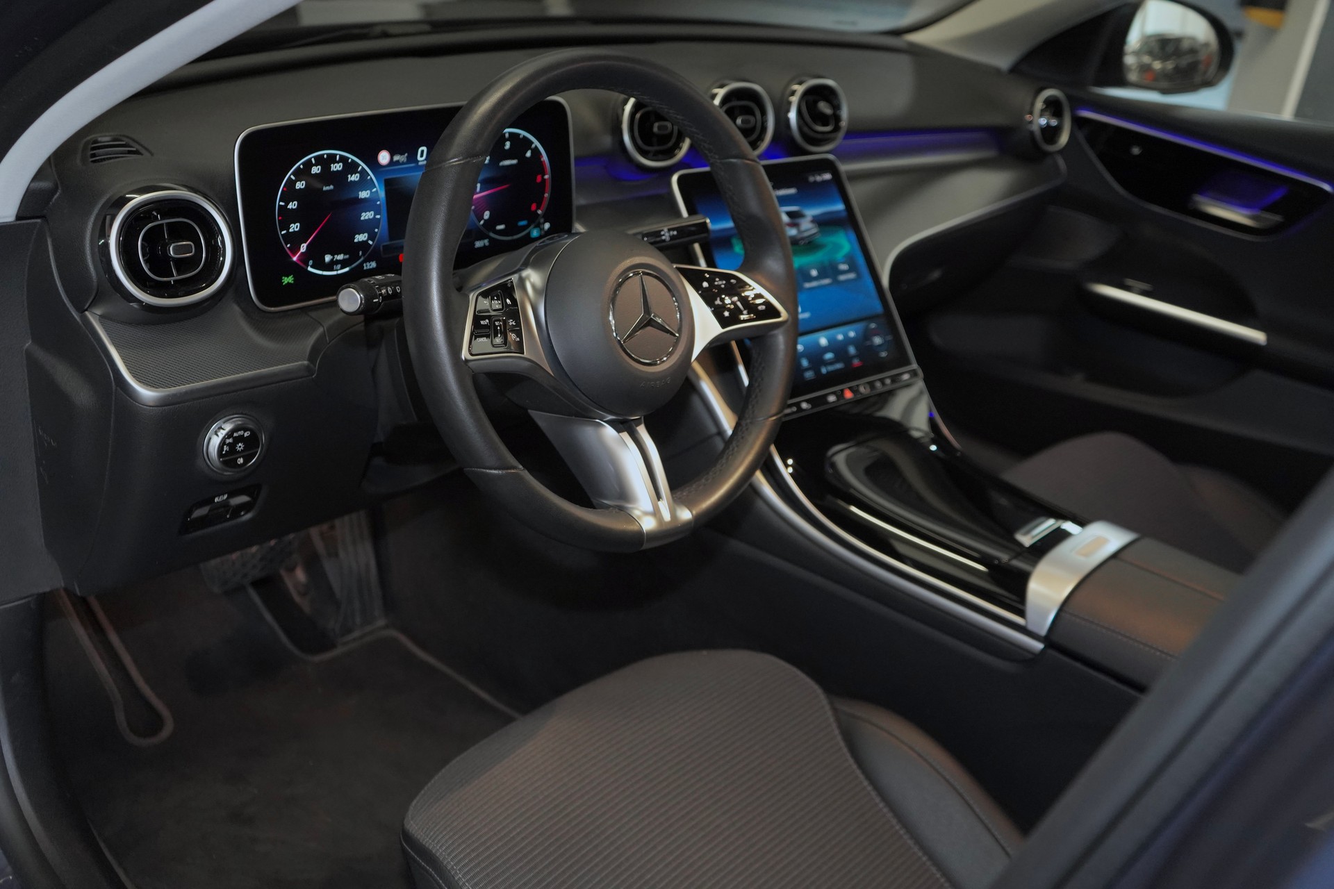 MERCEDES-BENZ C 220 d T 4Matic Avantgarde-image-7