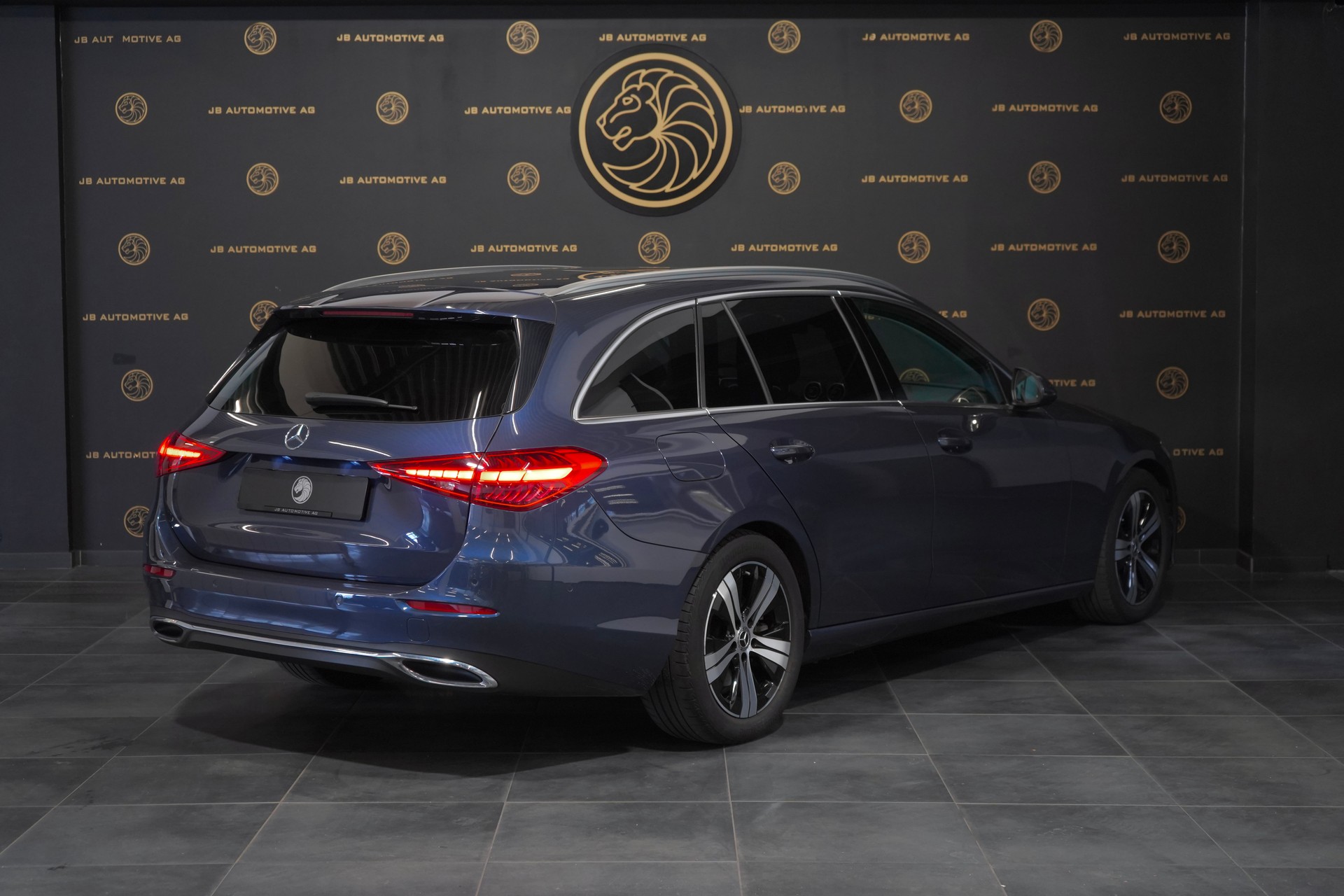 MERCEDES-BENZ C 220 d T 4Matic Avantgarde-image-1