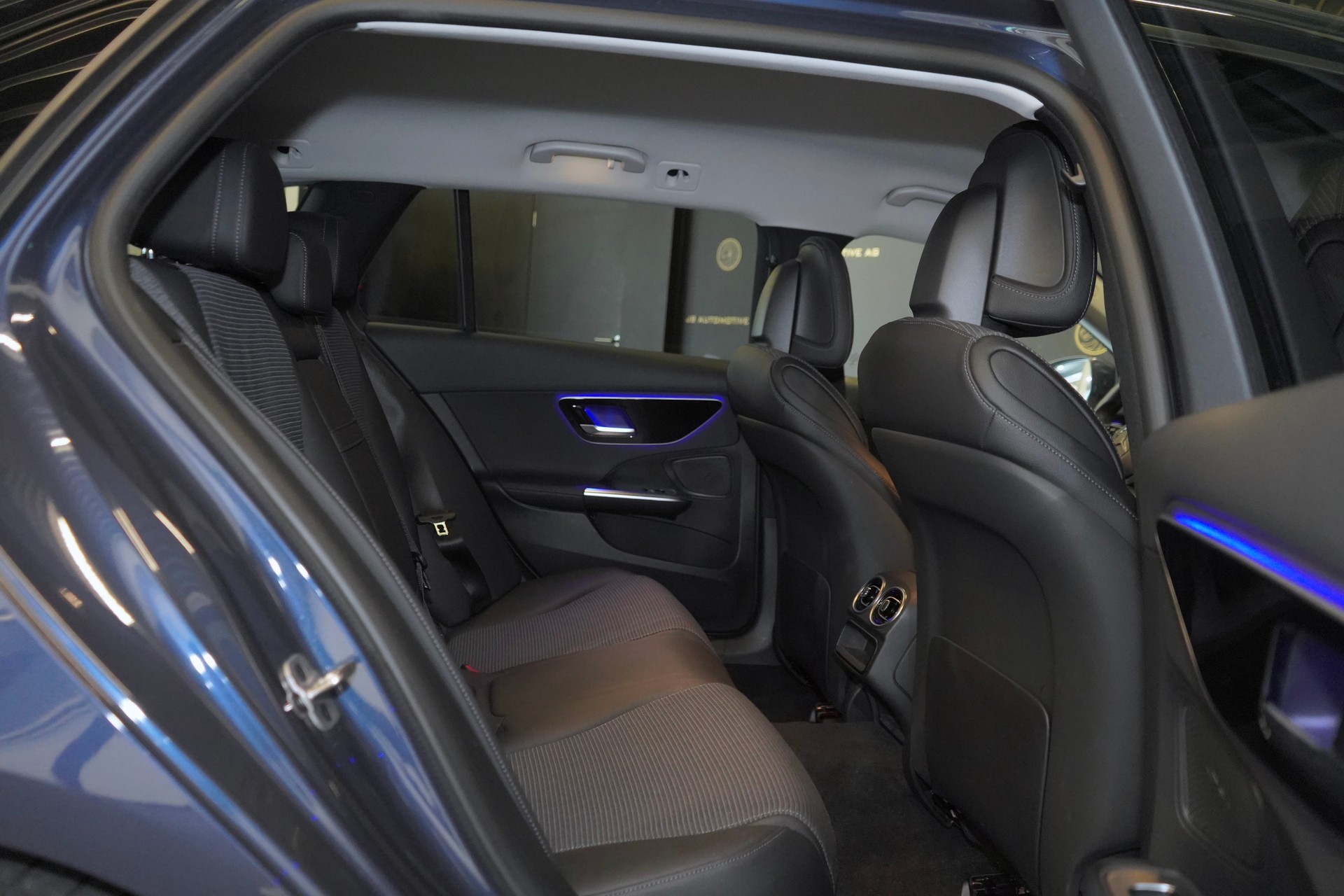 MERCEDES-BENZ C 220 d T 4Matic Avantgarde-image-9
