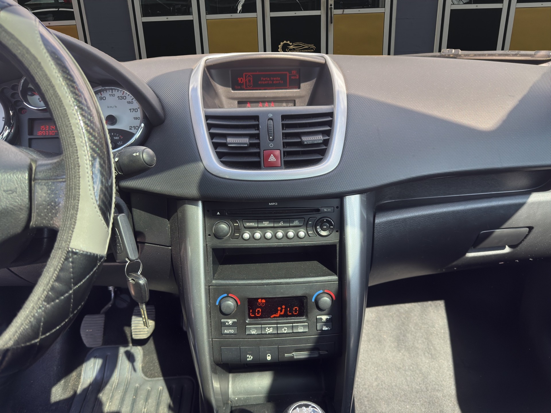 PEUGEOT 207 SW 1.6 HDI Sport-image-15