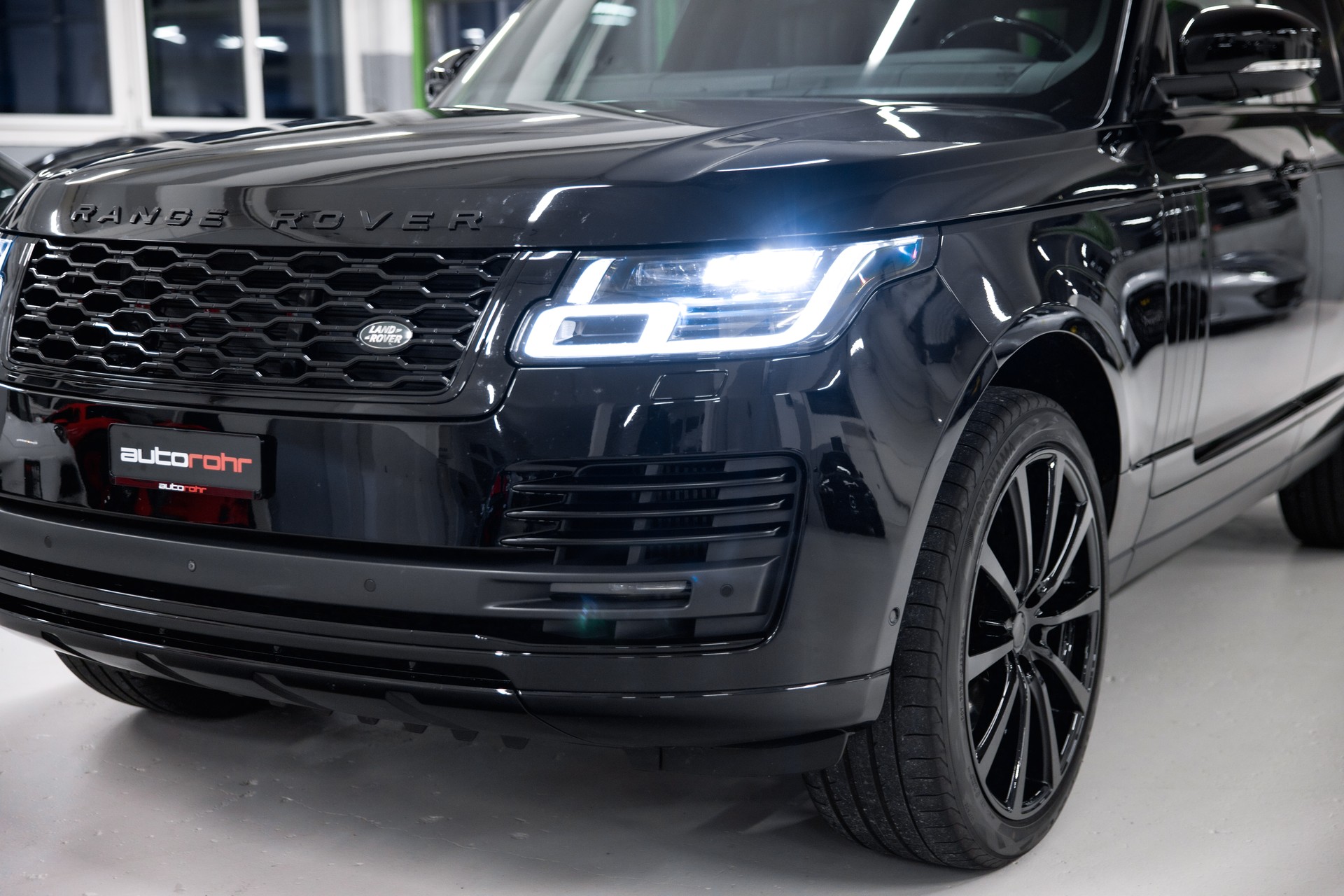 LAND ROVER Range Rover 4.4 SDV8 Vogue-image-9