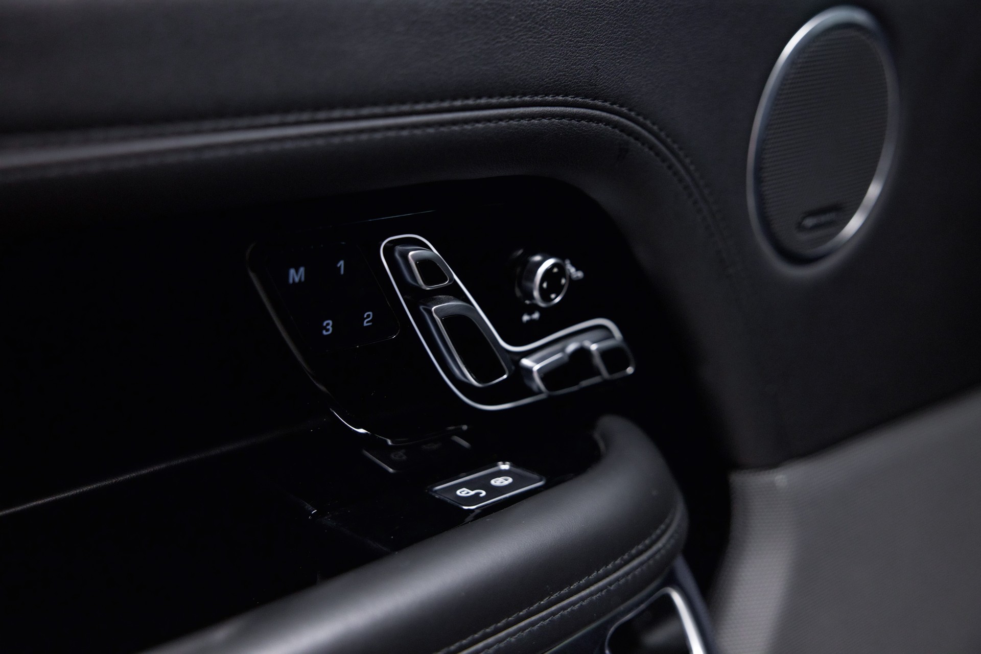 LAND ROVER Range Rover 4.4 SDV8 Vogue-image-25