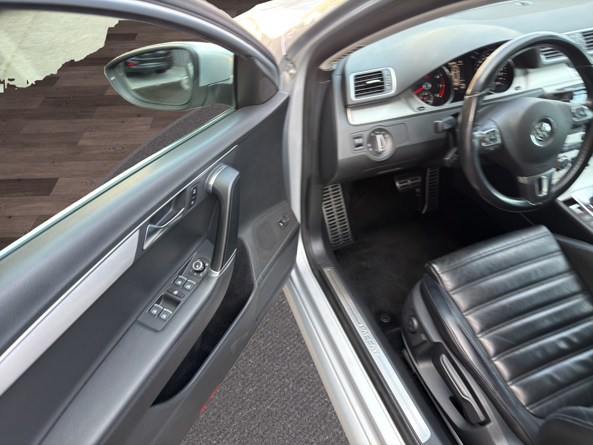 VW Passat Variant 3.6 FSI Highline 4Motion DSG-image-17