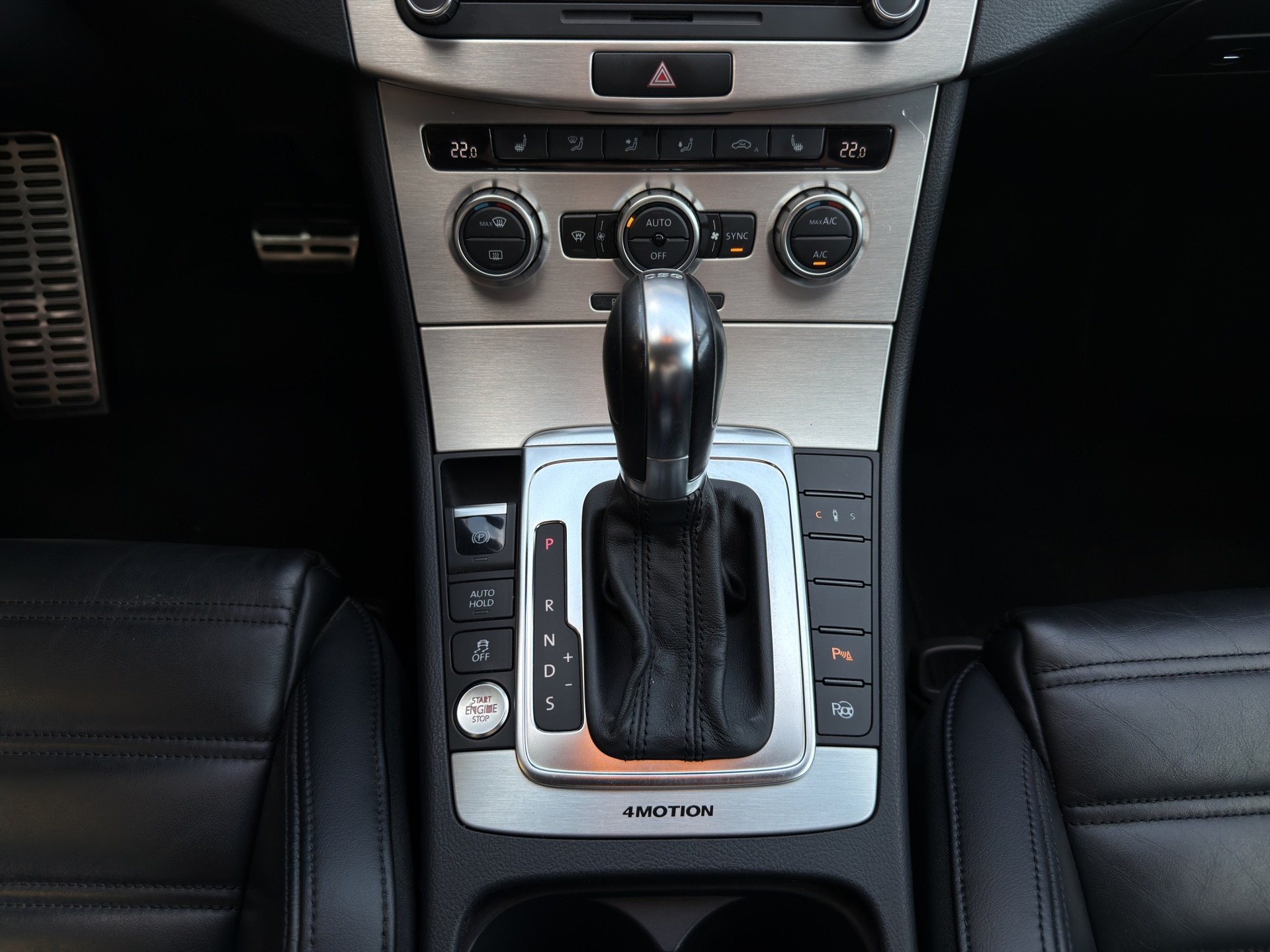 VW Passat Variant 3.6 FSI Highline 4Motion DSG-image-14