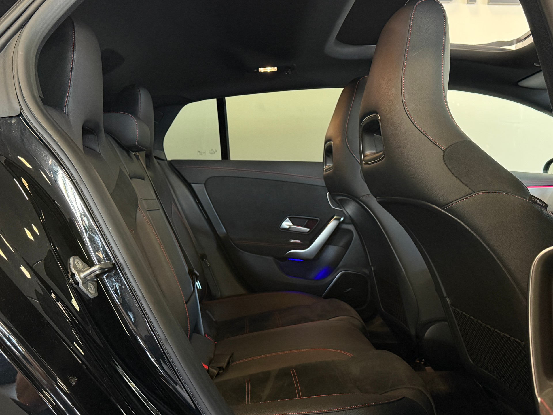 MERCEDES-BENZ CLA Shooting Brake 35 AMG 4Matic 7G-DCT-image-16